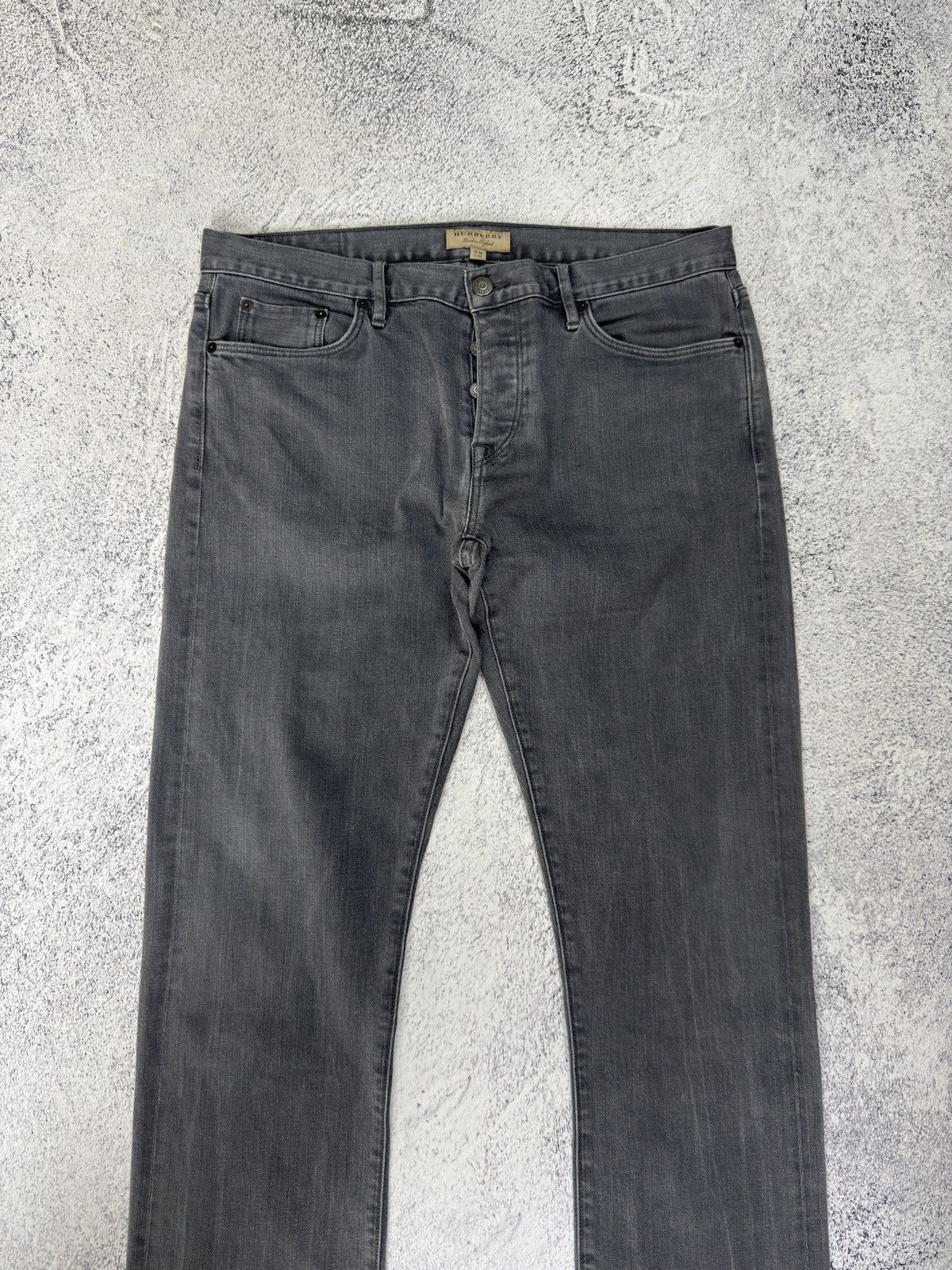 Burberry Burberry London England Straight Leg Grey Jeans Size 36x32 Size US 36 / EU 52 - 9 Thumbnail