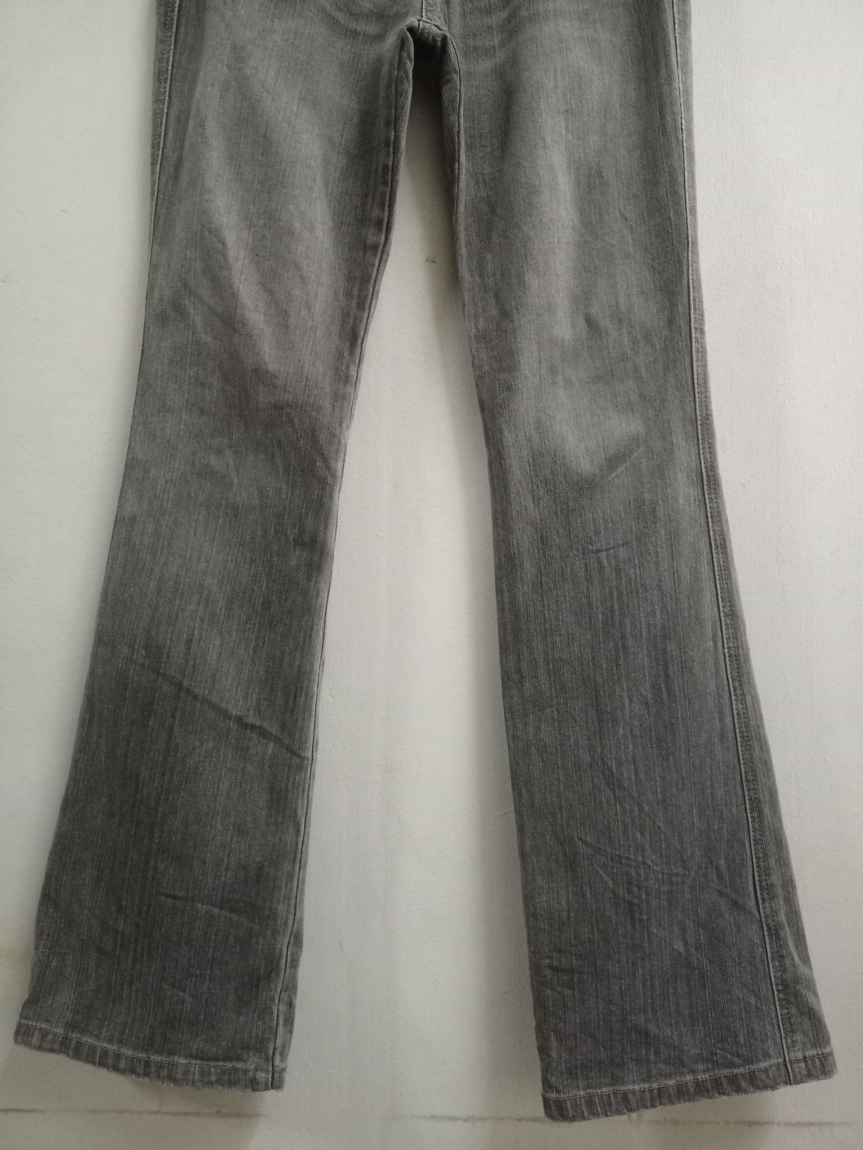 Japanese Brand Vintage Japanese Brand Faded Style Flare Jeans Size 28" / US 6 / IT 42 - 6 Thumbnail