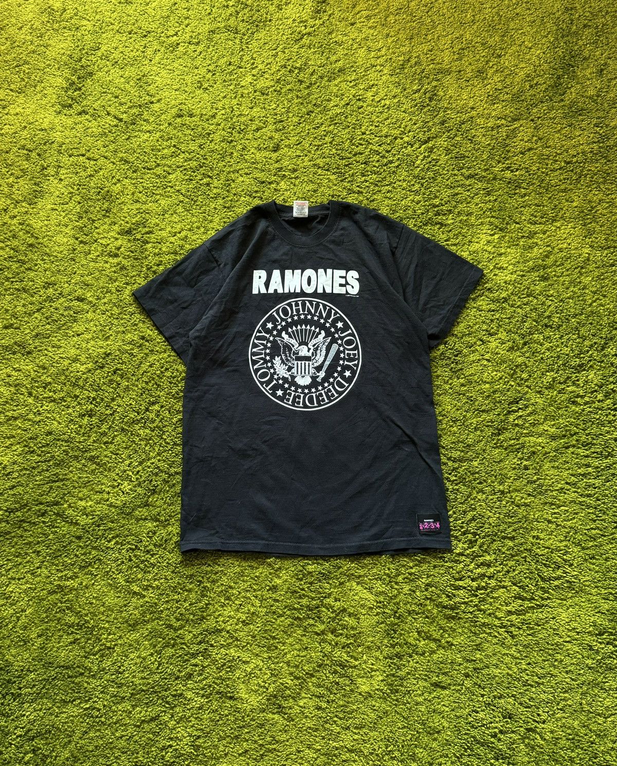 Band Tees × Vintage Ramones 2006 vintage Y2K official band t-shirt Size US L / EU 52-54 / 3 - 1 Thumbnail