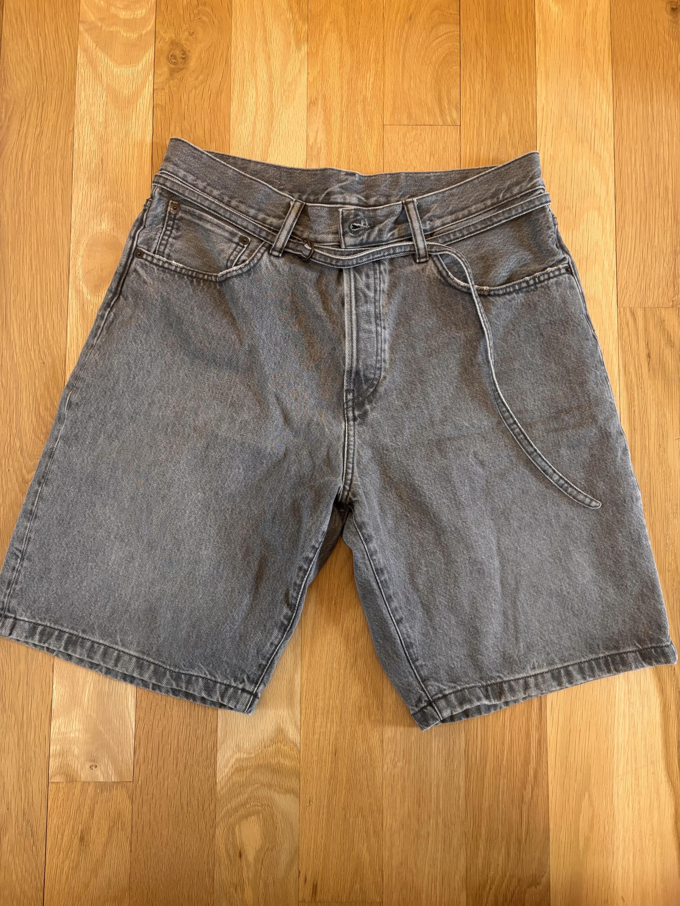 Acne Studios Acne Studios loose Denim short 30” Washed Grey Size US 31 - 1 Thumbnail