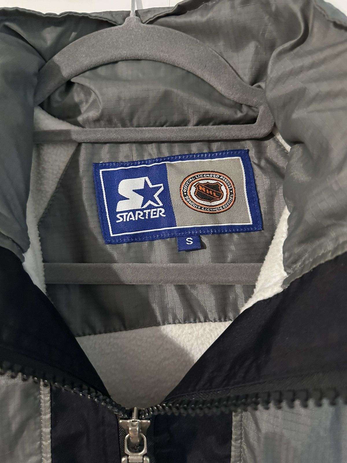 Starter Jacket NHL Nashvilie Size US S / EU 44-46 / 1 - 2 Thumbnail