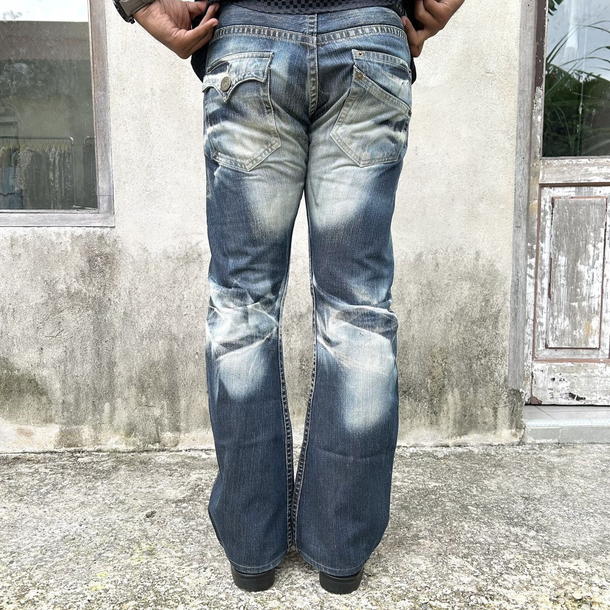 Japanese Brand Vintage Flared Denim Acid Wash RATTLE TRAP Size US 33 - 12 Thumbnail