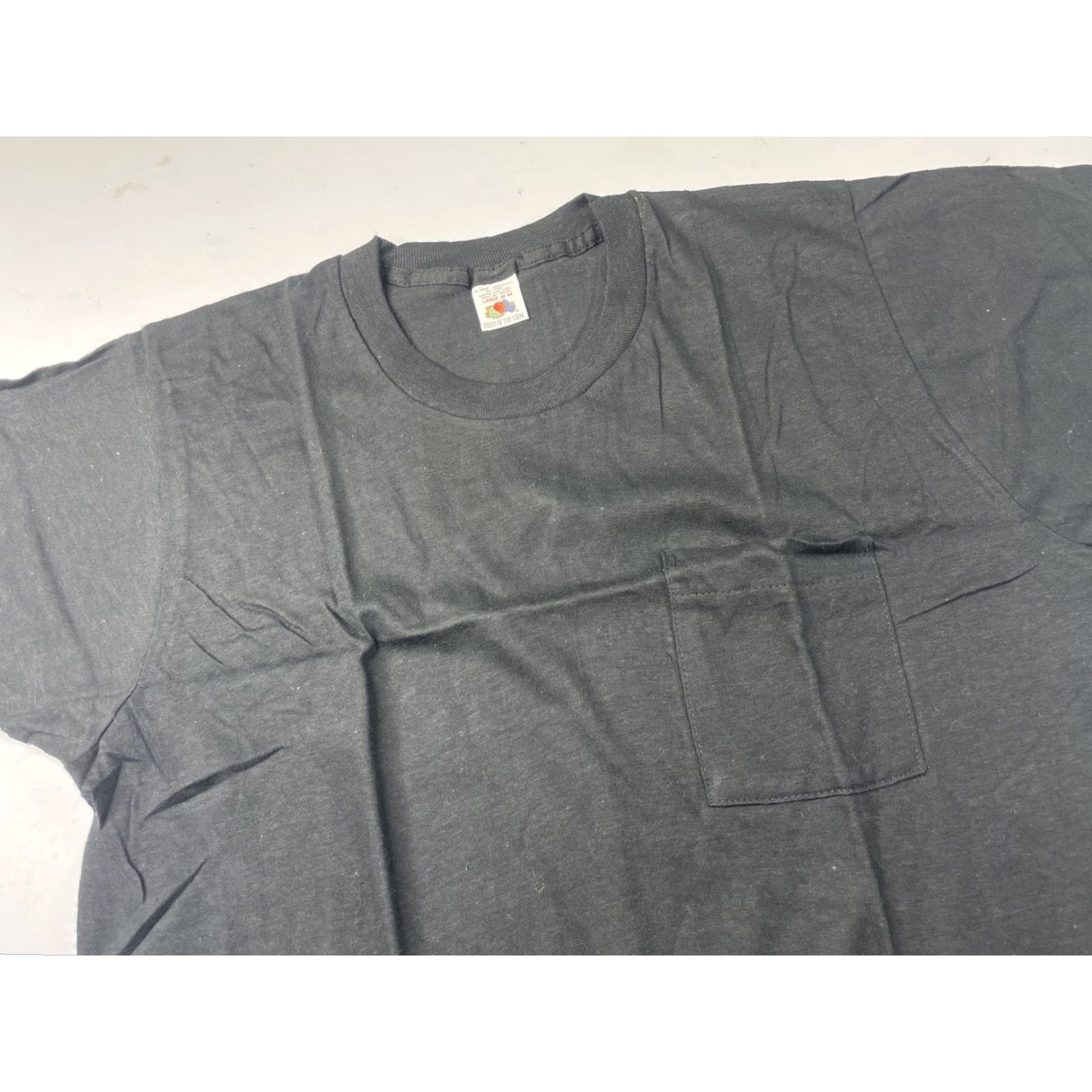 Fruit Of The Loom VINTAGE Fruit of the Loom T-Shirt Selvedge Pocket Black Large USA Men Short Sleeve Crew Neck 90s Grunge Punk Skate Workwear Slim" Size US L / EU 52-54 / 3 - 2 Thumbnail