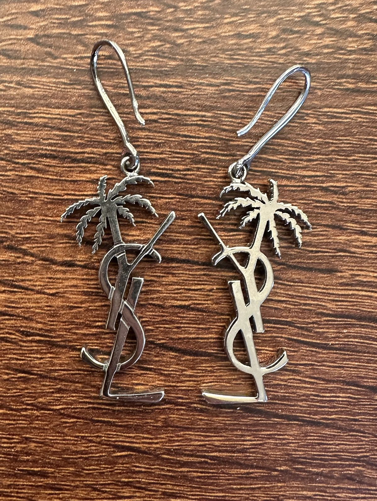 Yves Saint Laurent Yves Saint Laurent (YSL) Cassandre Palm Earrings | Silver Size ONE SIZE - 6 Thumbnail