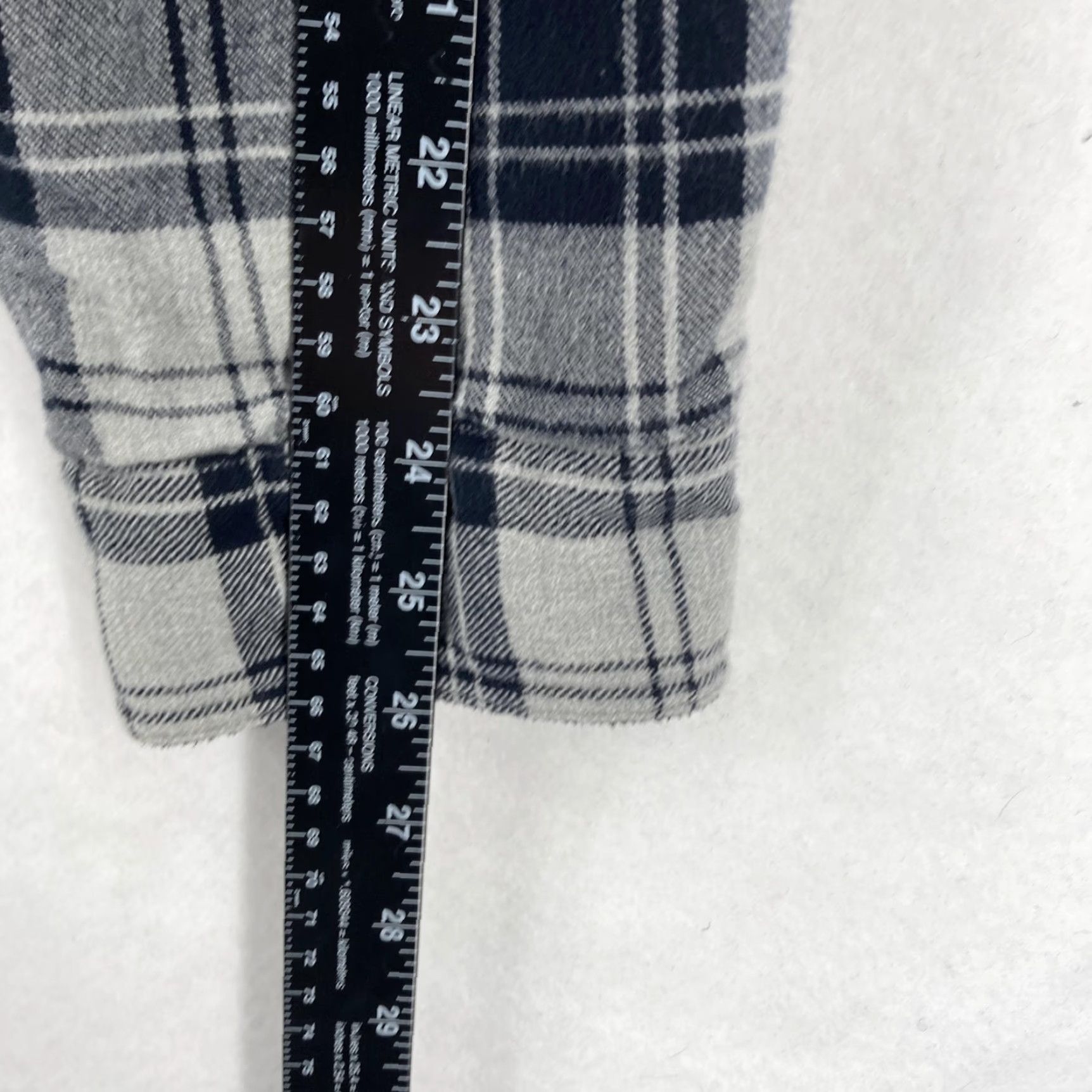 Vintage L.L.Bean Shirt Jacket Mens XL Gray Navy Plaid Flannel Fleece Lined Button Front Size US XL / EU 56 / 4 - 7 Thumbnail
