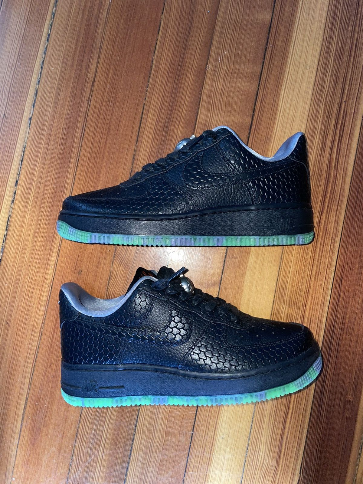 Nike AIR FORCE 1 ‘07 HALLOWEEN - HEADLESS HORSEMAN Size US 6 / EU 39 - 2 Thumbnail