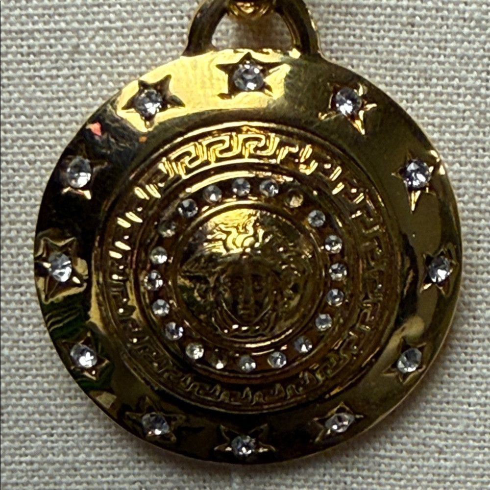 Versace Gianni Versace Medusa Pendant Necklace 28” Gold Tone Italy Size ONE SIZE - 2 Thumbnail
