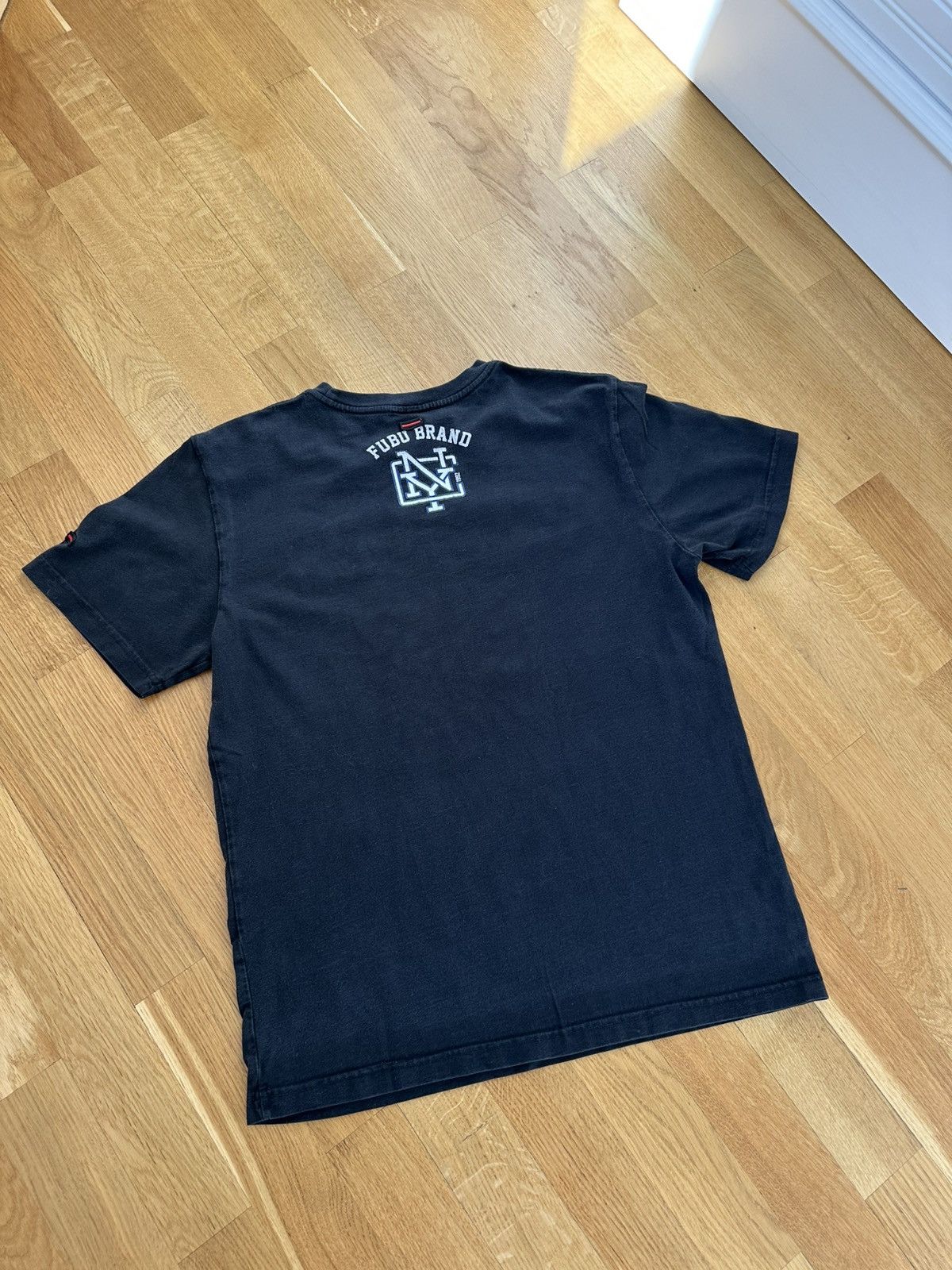 Fubu Vintage Fubu 05 New York T-shirt Logo Centre Black Size US L / EU 52-54 / 3 - 10 Thumbnail
