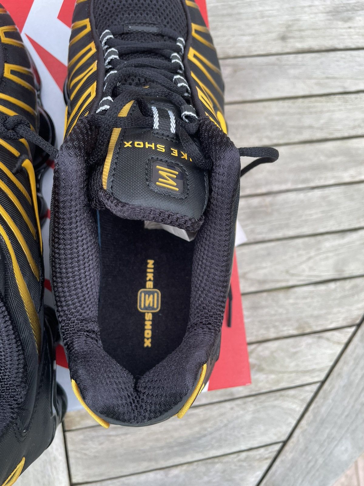 Nike Nike Shox Tl University Black Gold Size US 9.5 / EU 42-43 - 7 Thumbnail