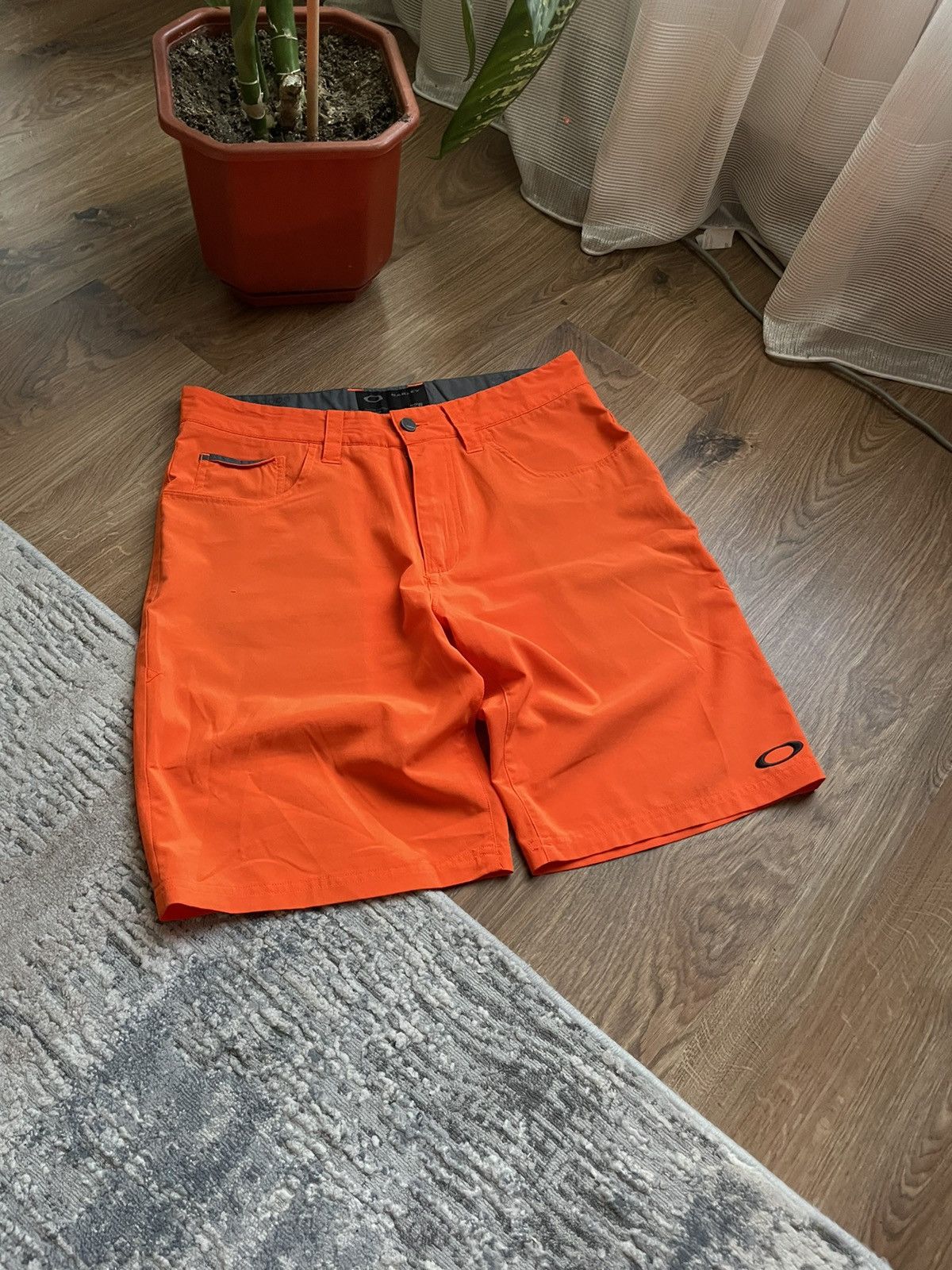 Oakley Crazy Oakley vintage orange shorts Size US 34 / EU 50 - 1 Thumbnail