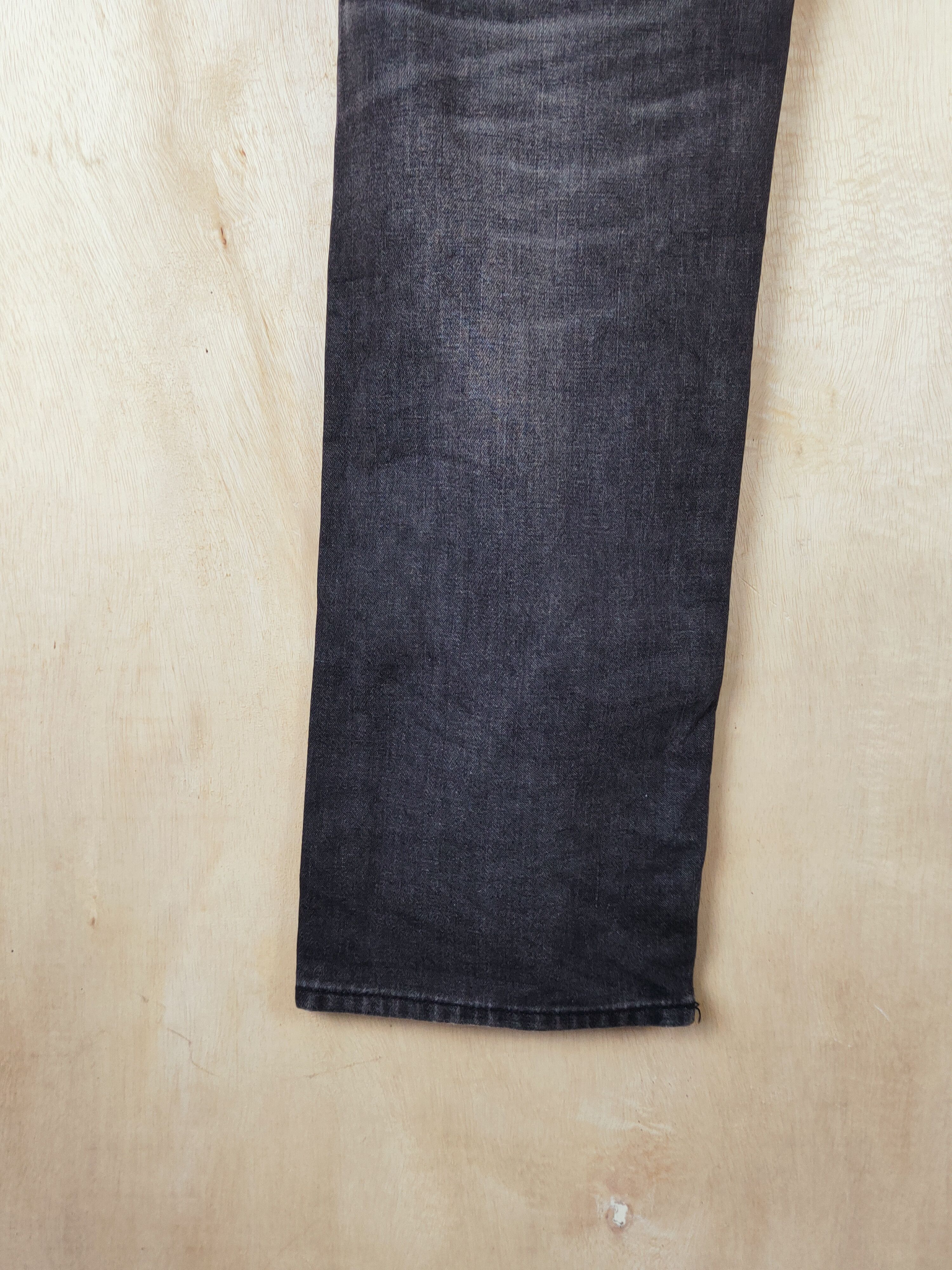 Japanese Brand Uniqlo Black Faded Faded Distressed Ripped Jeans #S2647 Size US 35 - 9 Thumbnail