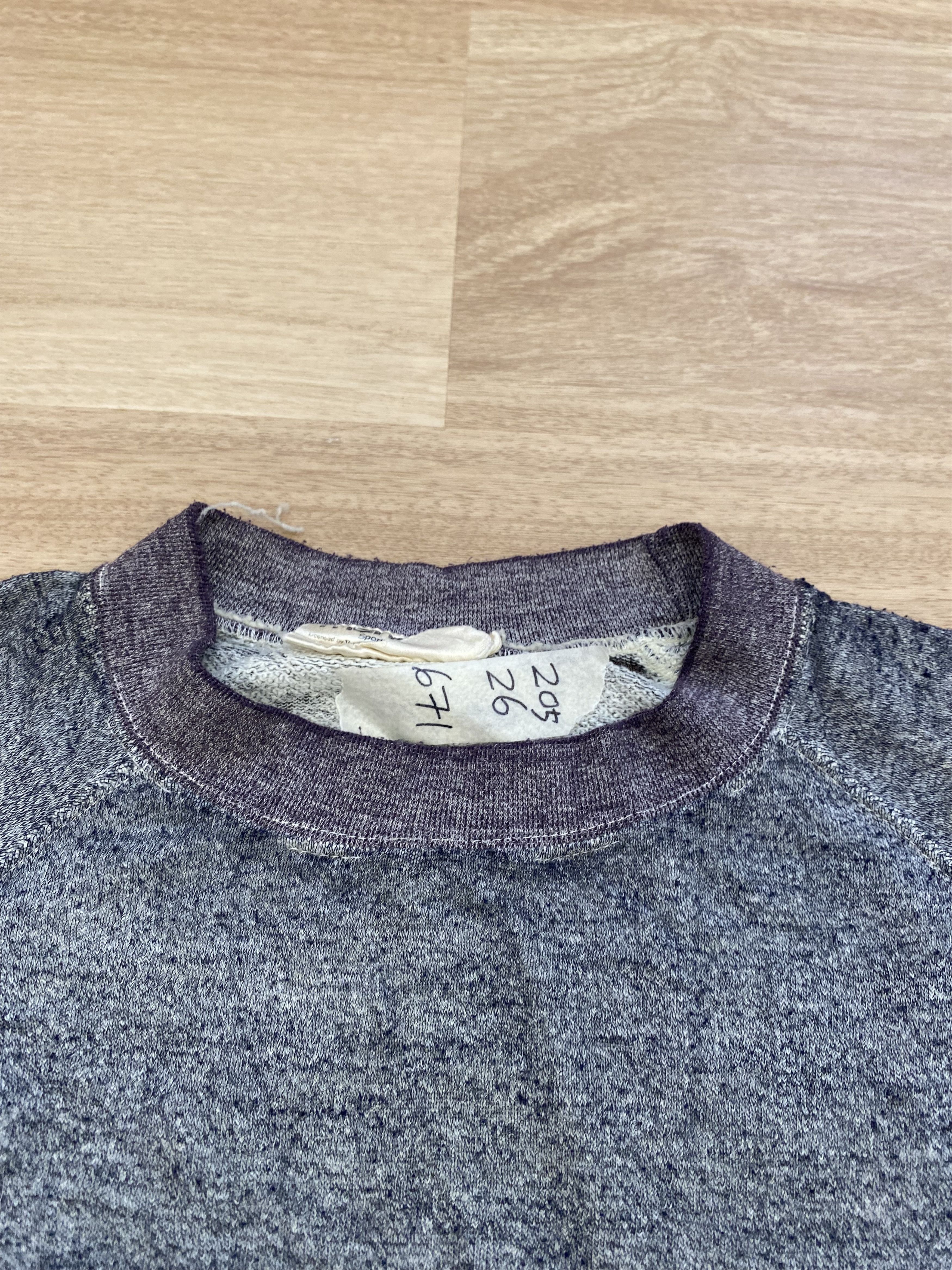 NFL men NFL sportwear siz eM sweatshirt distressed Size US M / EU 48-50 / 2 - 5 Thumbnail