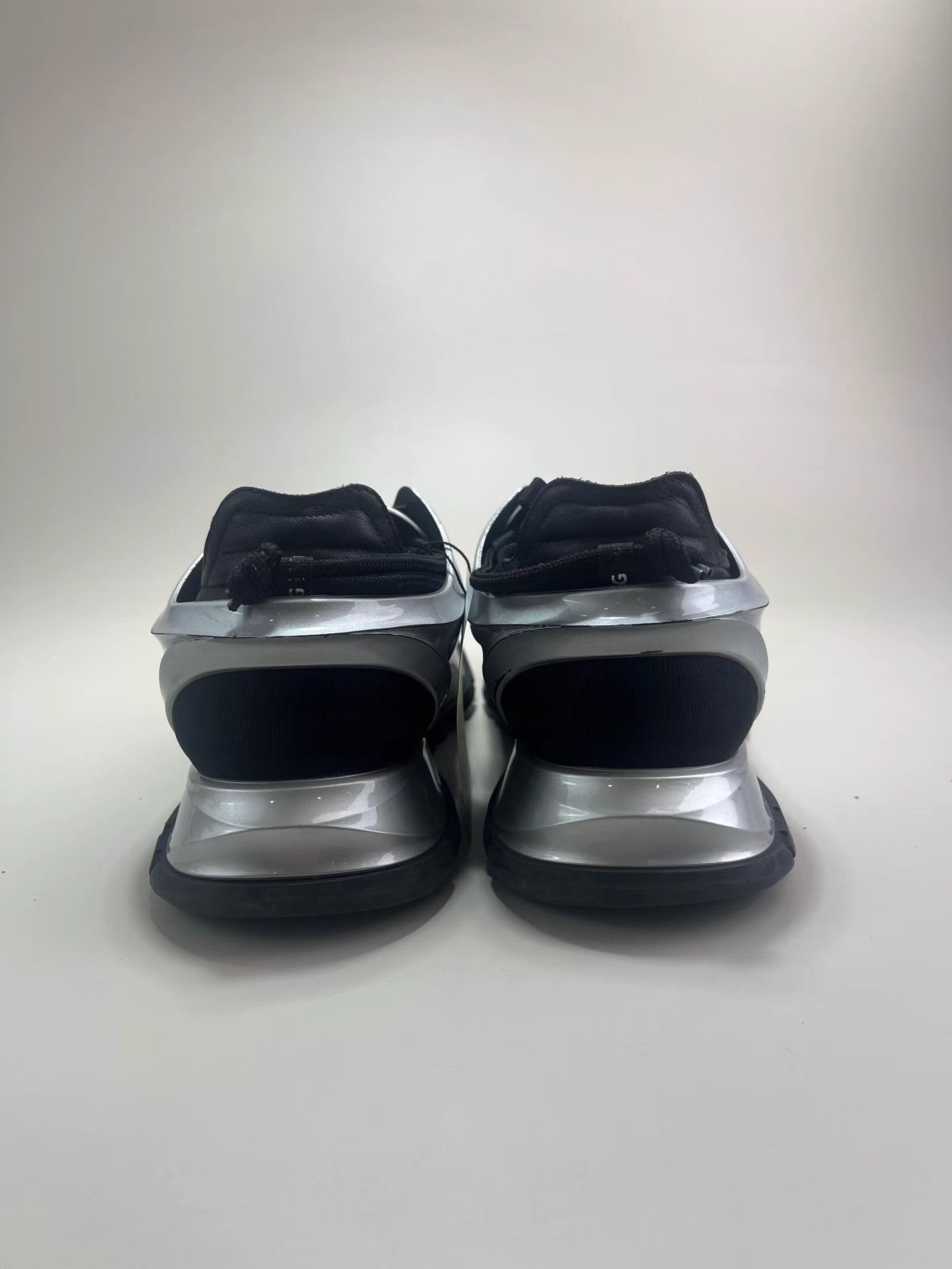 Givenchy GIVENCHY Black & Silver Sneakers K1 Size US 7 / EU 40 - 3 Thumbnail