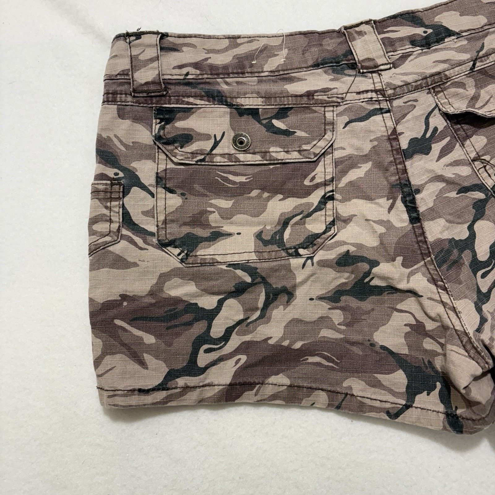 Other Arizona Jean Co 9 Camo 3" Inseam Shorts Flat Front 33" Waist Size 30" / US 8 / IT 44 - 7 Thumbnail