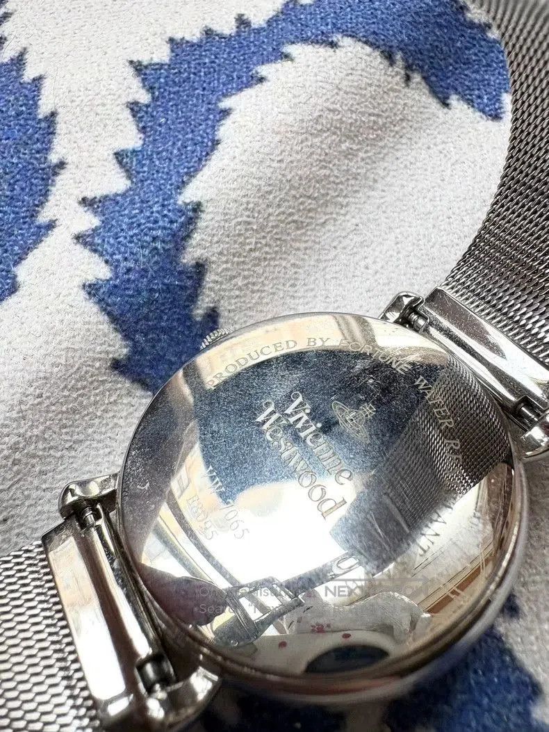 Vivienne Westwood Vivienne Westwood Silver Saturn Watch. Size ONE SIZE - 5 Thumbnail