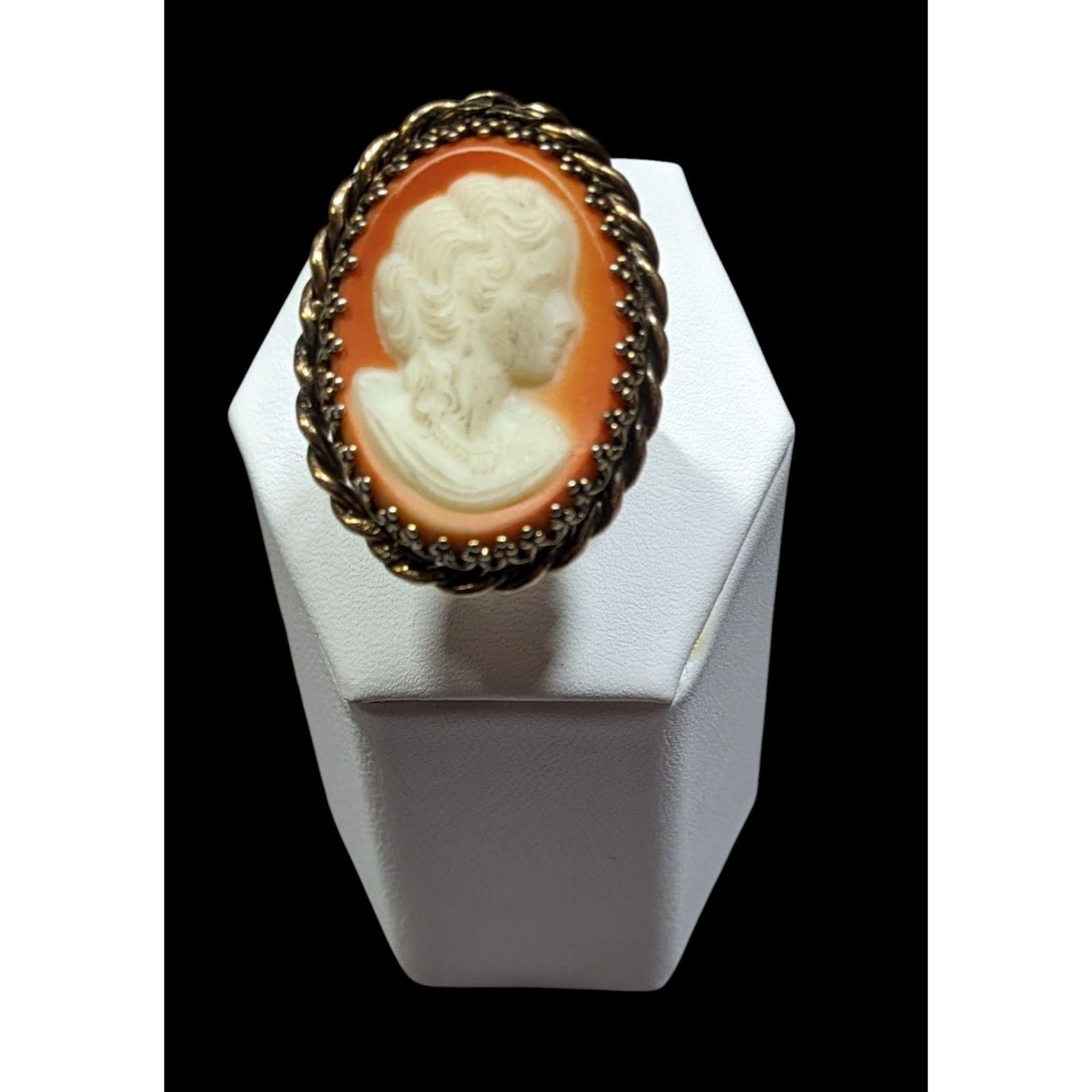 Other Vintage Cameo Ring Victorian Style Gold Tone Adjustable 7.5 Size ONE SIZE - 1 Thumbnail