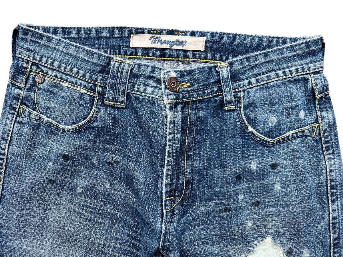 Wrangler Vintage Wrangler Distressed Patchwork Denim Jeans 33x34 Size US 33 - 10 Thumbnail