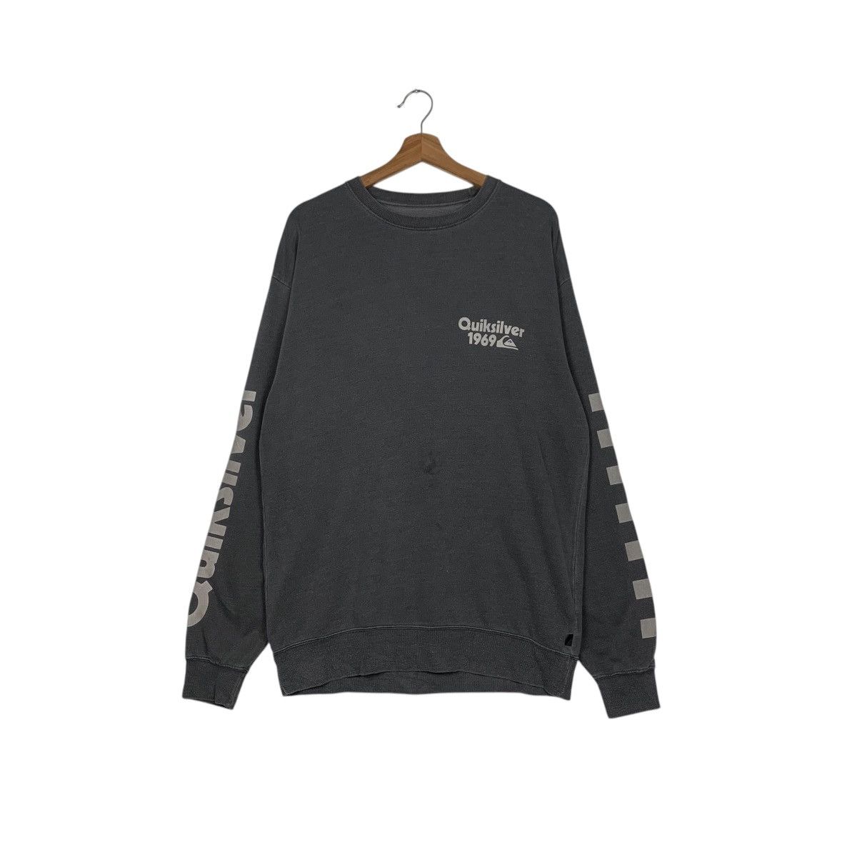 Quiksilver QUIKSILVER Sleeve Big Logo Faded Gray Sweatshirt #1901-C83 Size US M / EU 48-50 / 2 - 1 Thumbnail