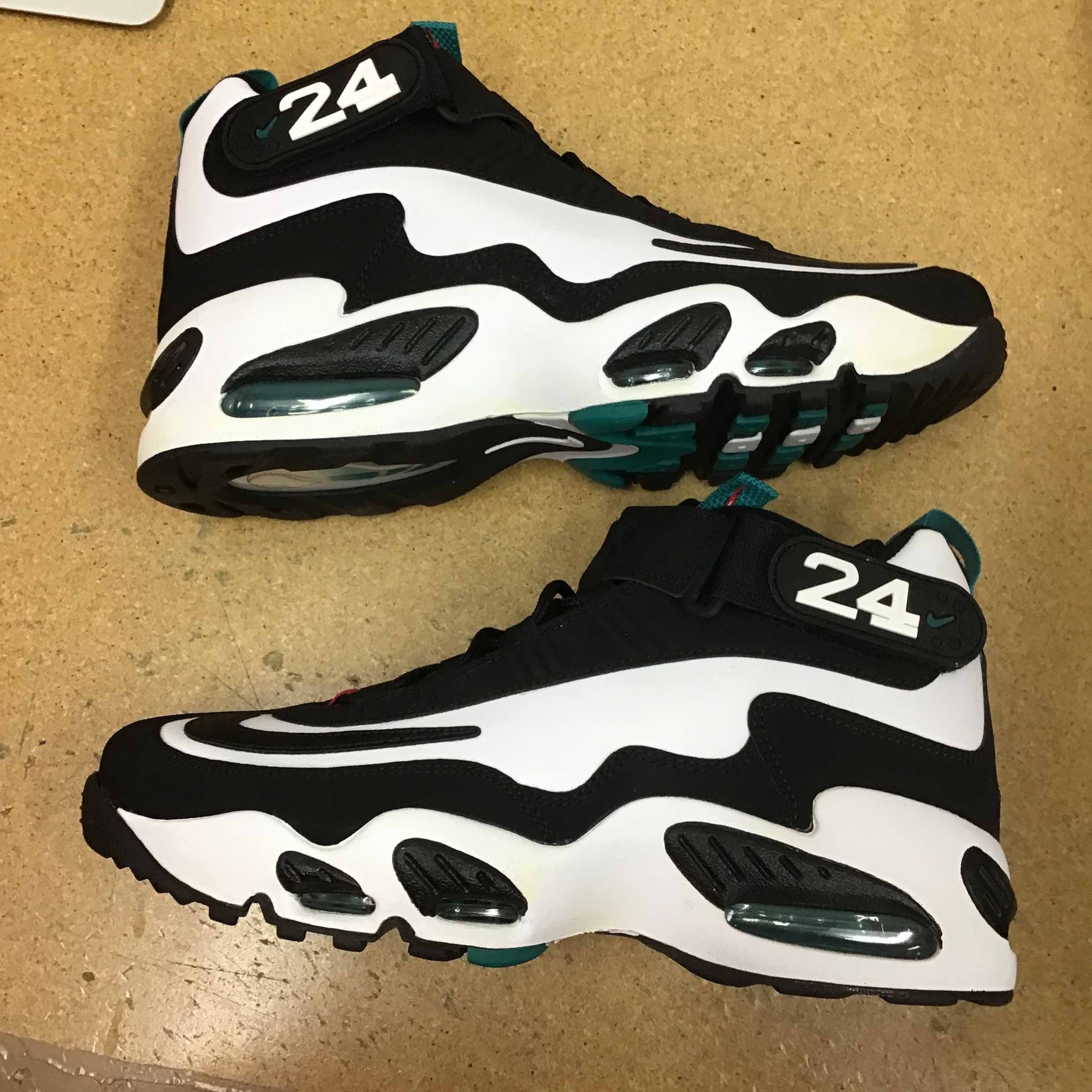 Air Griffey Max Freshwater 2021