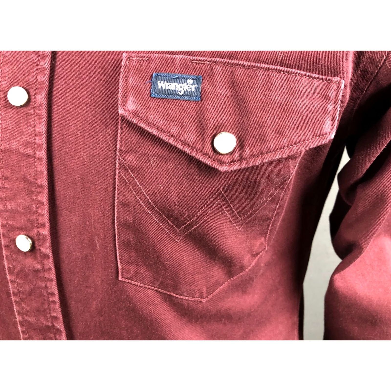 Wrangler Wrangler Men's Western Snap Shirt Burgundy Cotton Twill 15x34 Slim Regular Collar/Chest Pockets Snap Closure Casual Classic Mens Size US M / EU 48-50 / 2 - 7 Thumbnail