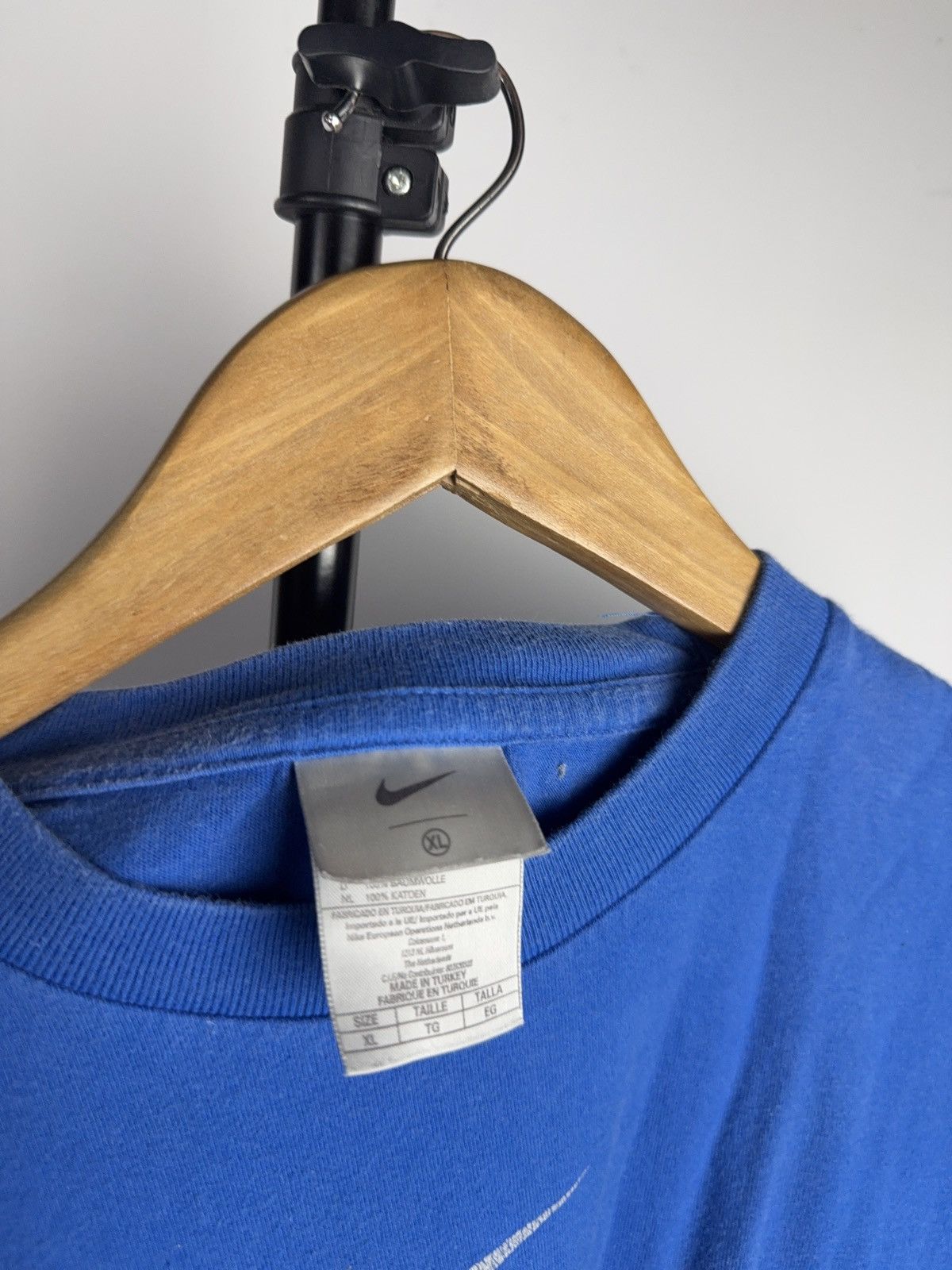 Nike Nike FC Basel 2002 Schweizermeister Soccer Faded T Shirt XL Size US XL / EU 56 / 4 - 8 Thumbnail