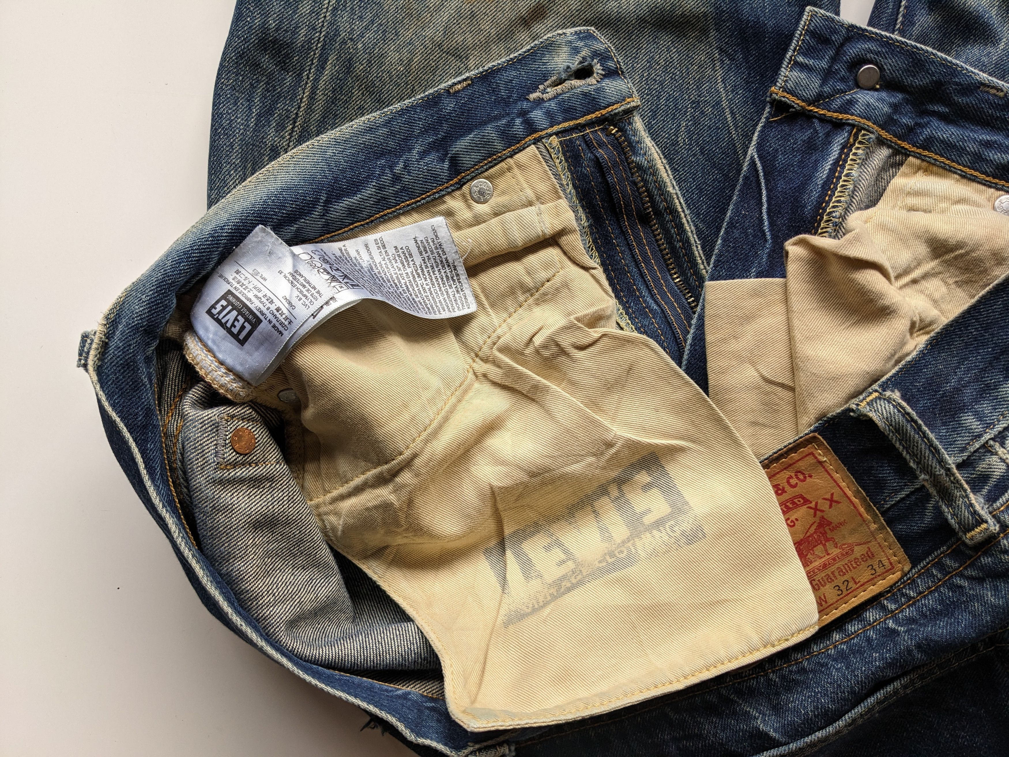 LVC × Levi's × Vintage Vintage Levi's LVC Big E selvedge distressed jeans Size US 32 / EU 48 - 9 Thumbnail