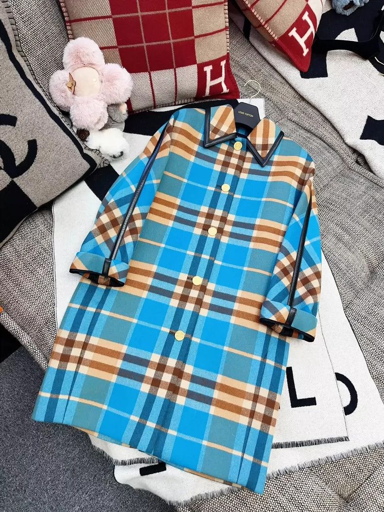 Louis Vuitton LOUIS VUITTON Blue checked wool coat 2504-Nextarrow Size XXS / US 00 / IT 34 - 1 Thumbnail