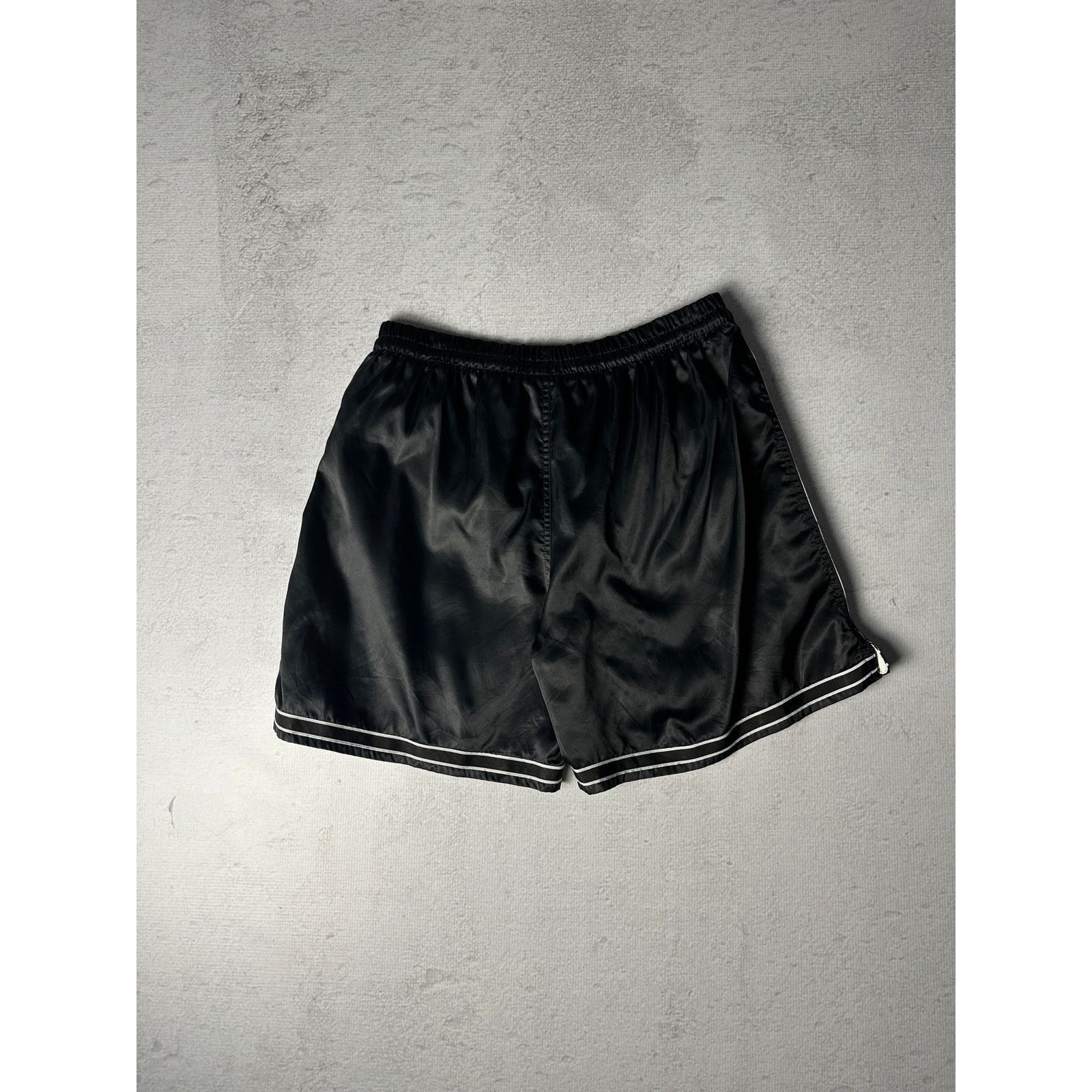 Nike Vintage Nike Shorts - Men's Large Size US 32 / EU 48 - 2 Thumbnail