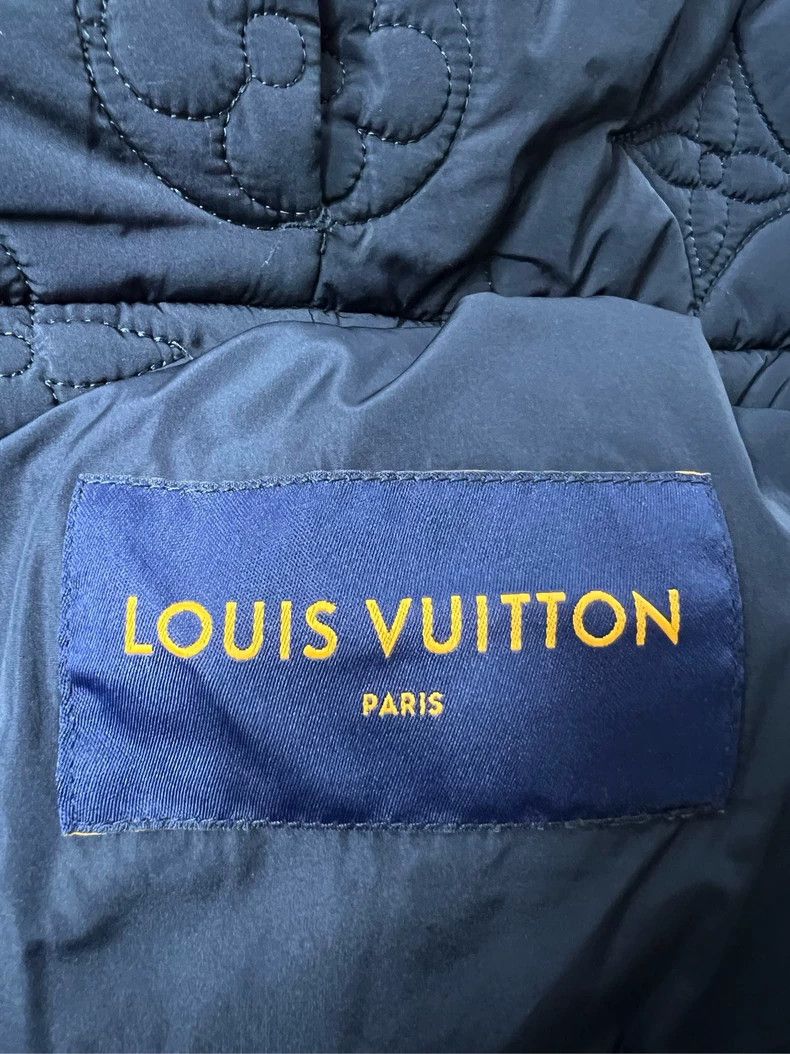Louis Vuitton Louis Vuitton Dark blue embossed cotton-padded jacket with Size US S / EU 44-46 / 1 - 4 Thumbnail