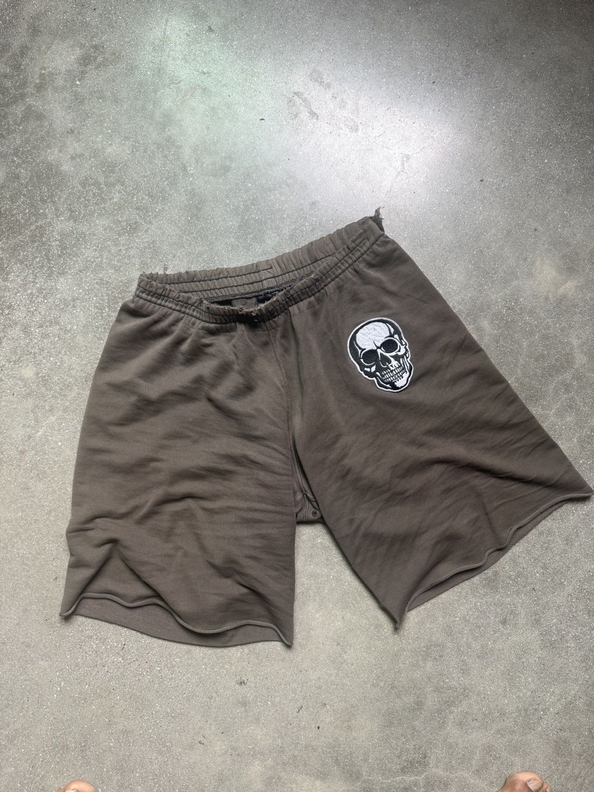 Number (N)ine Number (N)ine SS04 Skull sweat shorts | Grailed
