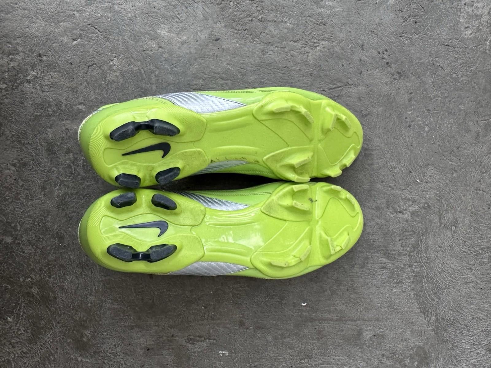 Nike 2008 Nike Mercurial Veloci FG US11.5 soccer cleats football Size US 11.5 / EU 44-45 - 6 Thumbnail