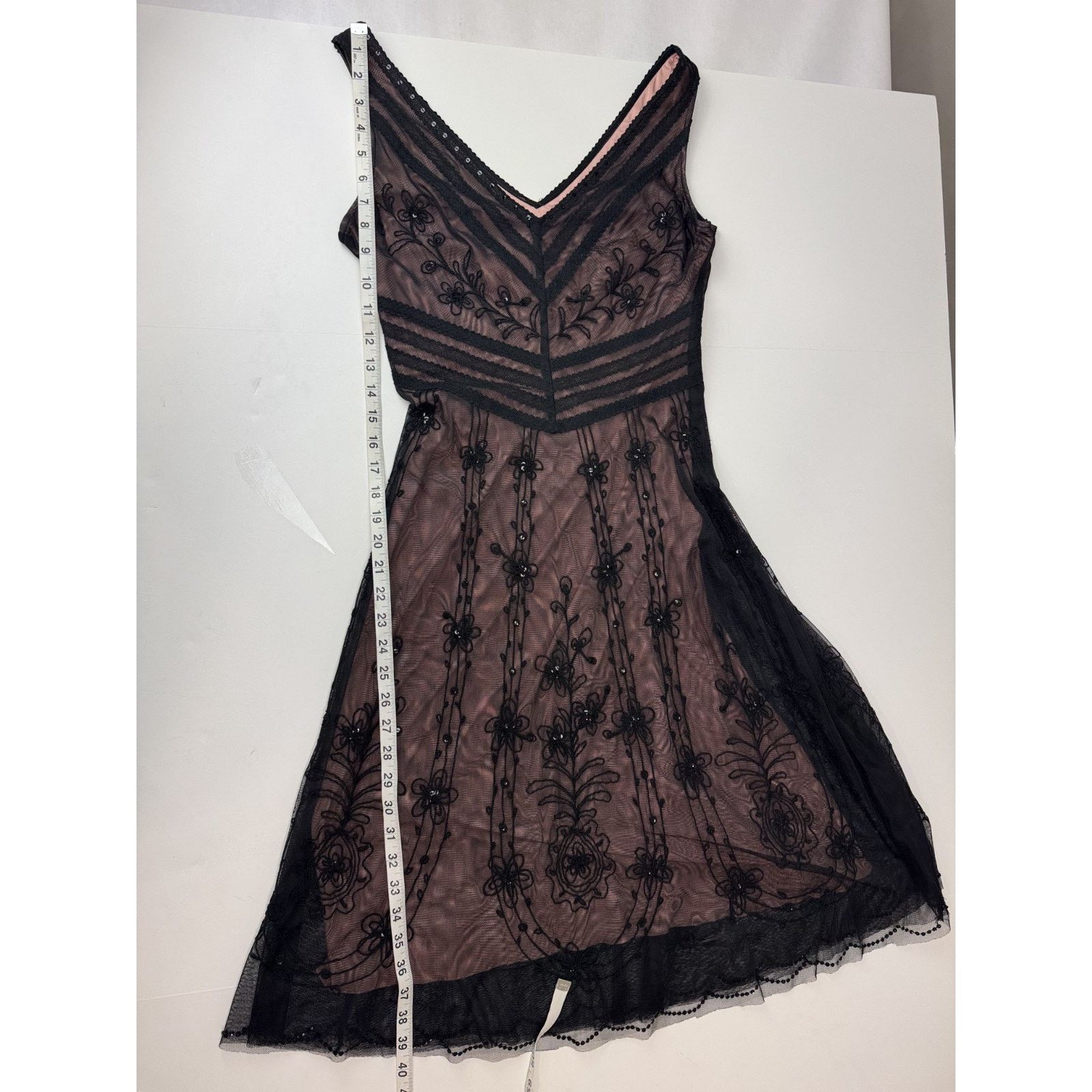 Other BCBG Max Azria Black Embroidered Beaded Sheer Dress Size 4 Size S / US 4 / IT 40 - 7 Thumbnail