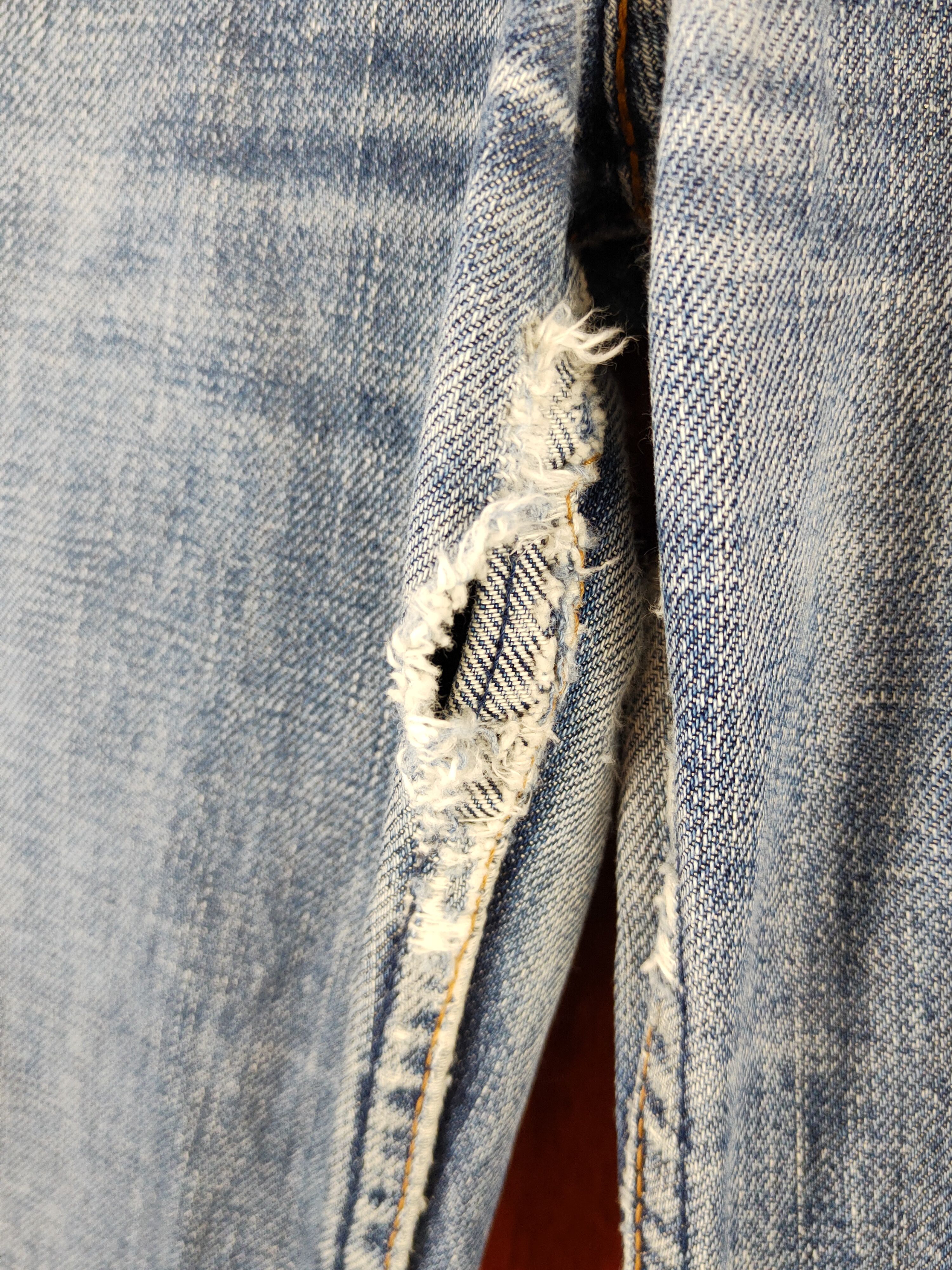 Levi's Levi's Blue Distressed Ripped Jeans #S2122 Size US 26 / EU 42 - 3 Thumbnail