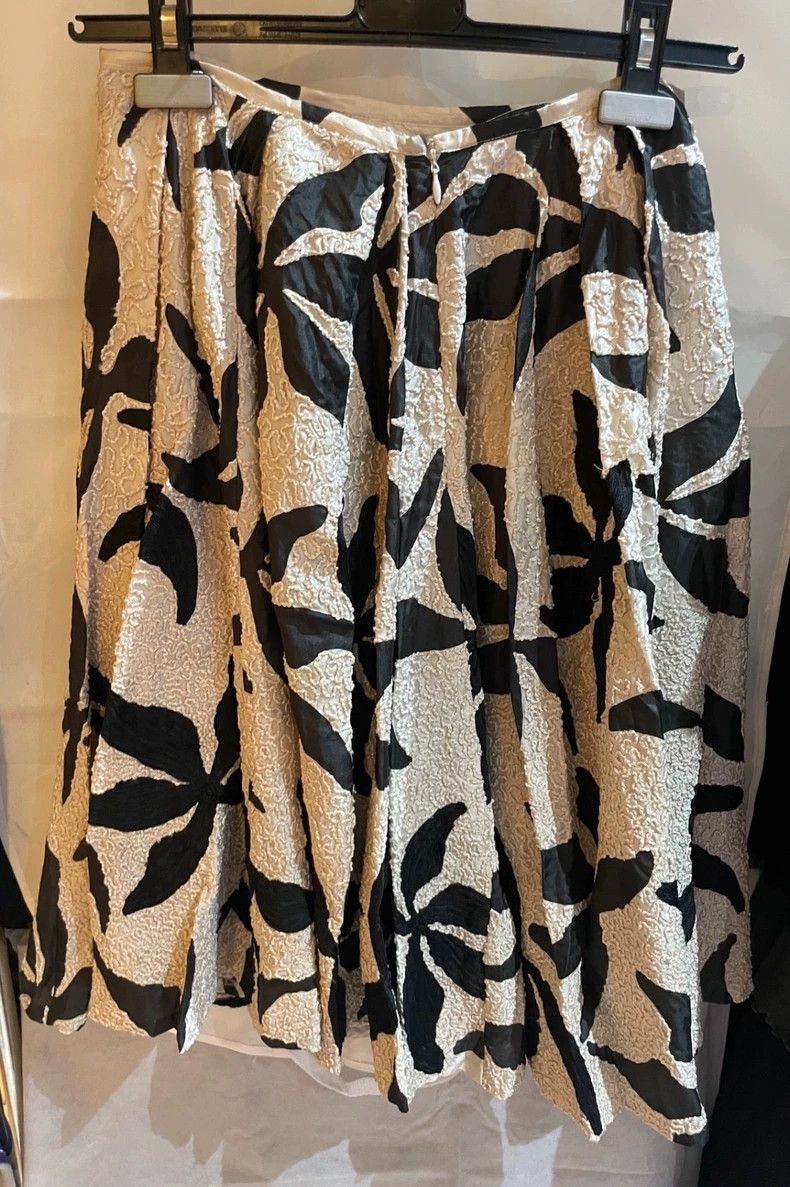 Dries Van Noten dries van noten size:36 Coarse woolen thread craft skirt Size 42" / US 20 - 1 Thumbnail