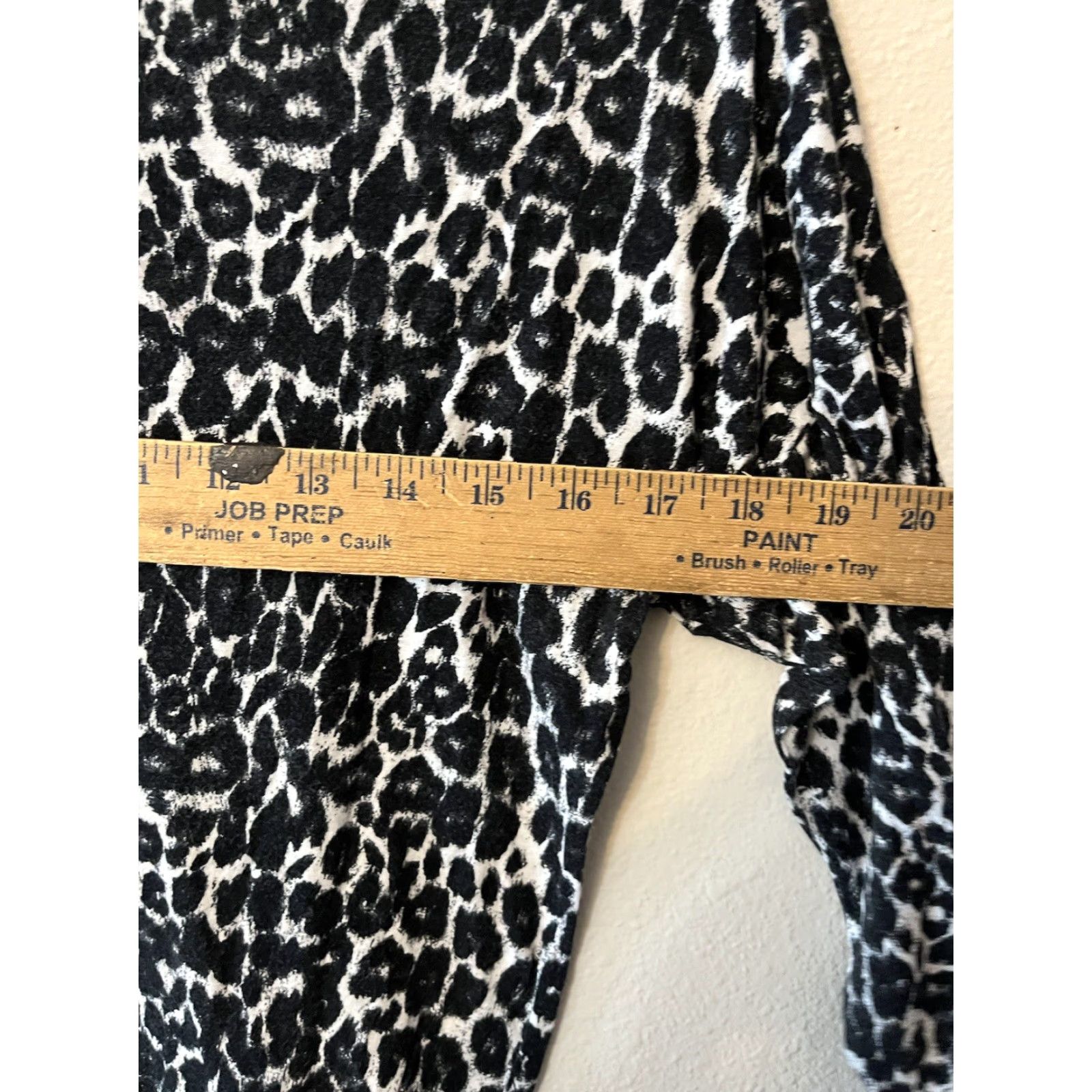 H&M H&M Divided Blouse 3/4 Sleeve Animal Print Size 4 Multicolor Jersey Viscose Scoop Neck Casual Regular Womens Shirt Size S / US 4 / IT 40 - 5 Thumbnail