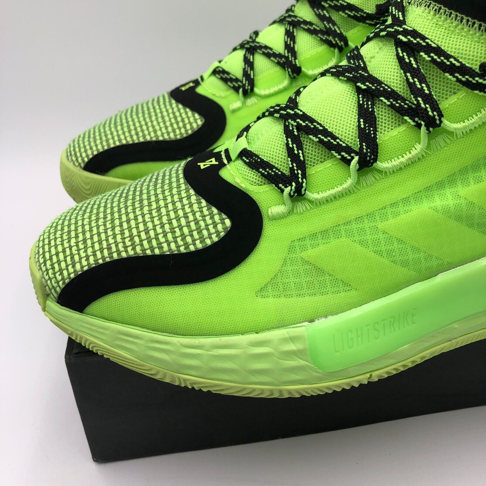 Adidas Size 8.5 - adidas D Rose 11 Signal Green Size US 8.5 / EU 41-42 - 11 Thumbnail