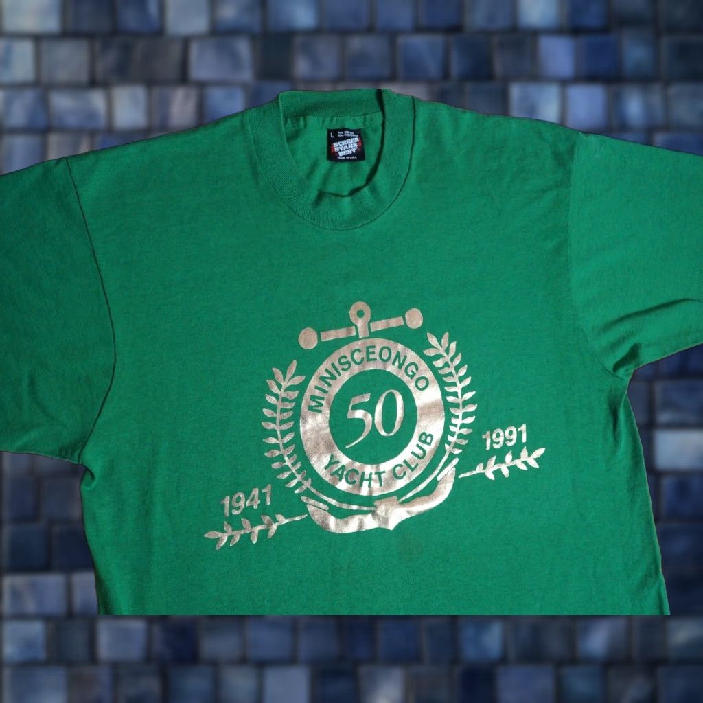 Vintage VTG 90s Screen Stars Minisceongo Yacht Club NYC New York Green USA Tee T-Shirt L Mens Short Sleeve Cotton Blend Graphic Tee Size US L / EU 52-54 / 3 - 1 Thumbnail