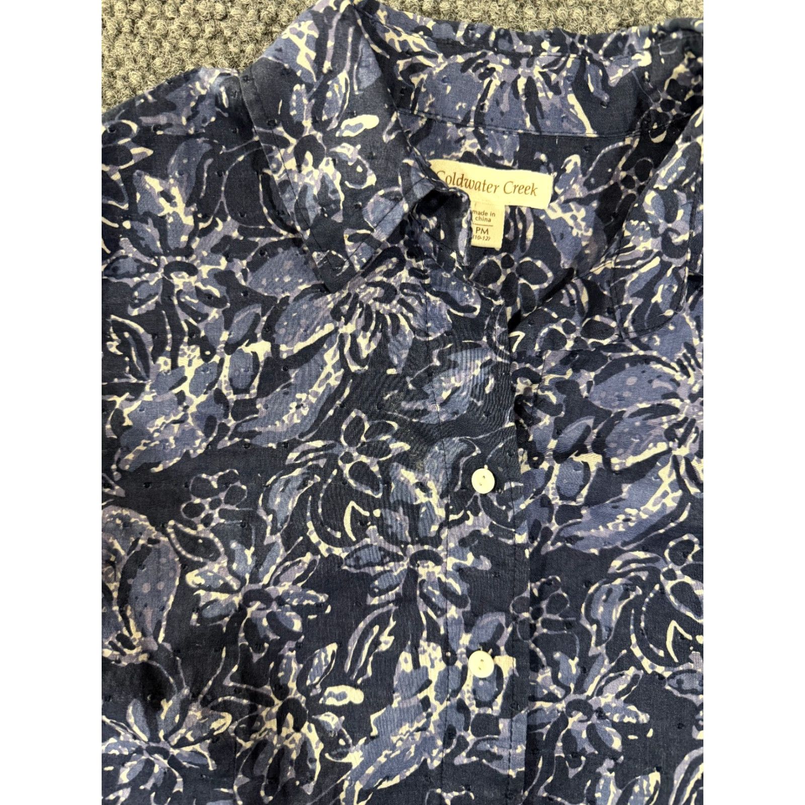 Coldwater Creek Coldwater Creek Button Up Shirt Womens Petite Medium Blue Floral Long Sleeve Blouse Shirt Casual Embroidered Button Cotton Lightweight Classic Size M / US 6-8 / IT 42-44 - 3 Thumbnail