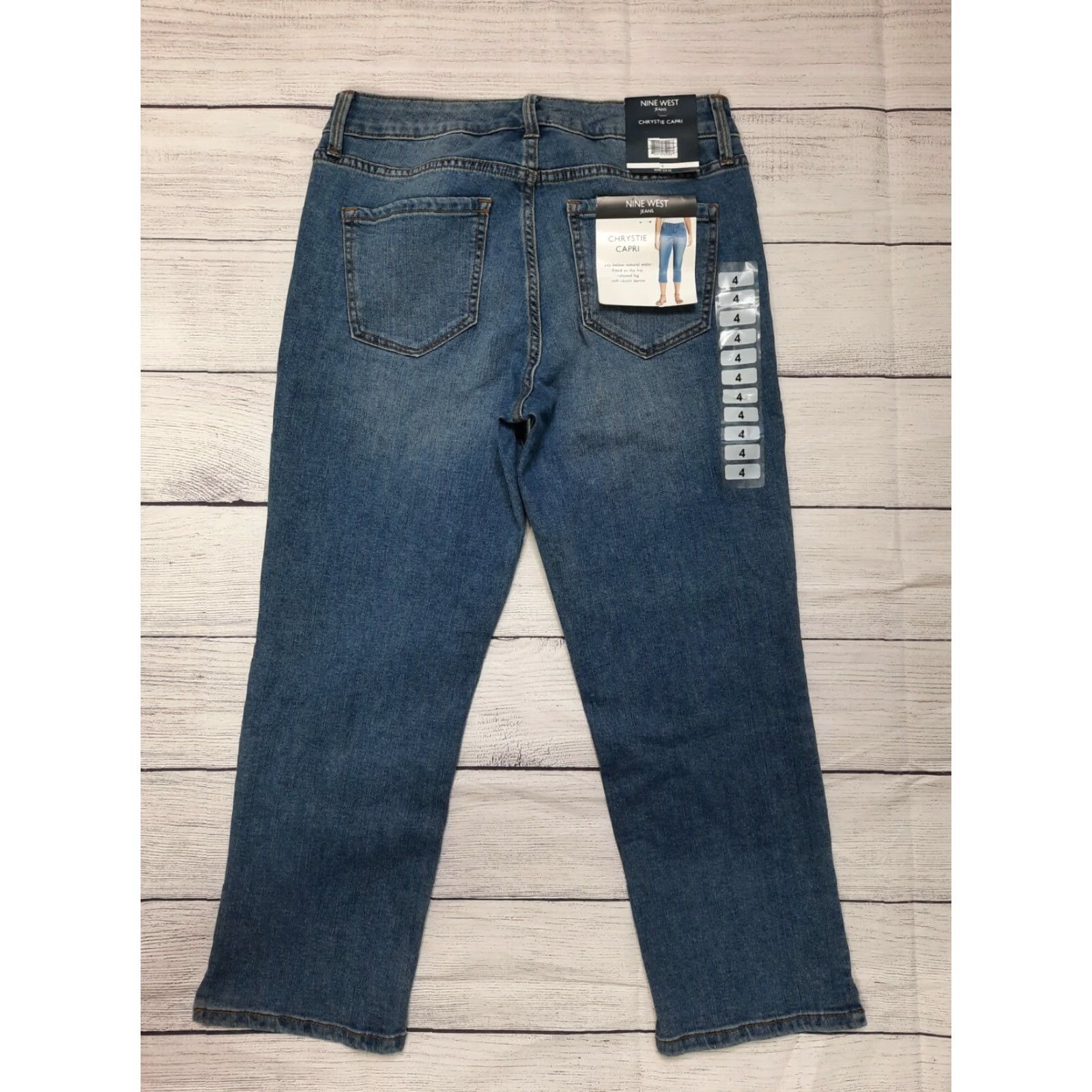 Nine West NINE WEST Chrystie Stretch Denim Capri Womens 4 Jeans Capri Cotton Blend Diana Denim Light 27 22 Inseam 8.5 27-28 Waist Womens Size ONE SIZE - 7 Thumbnail