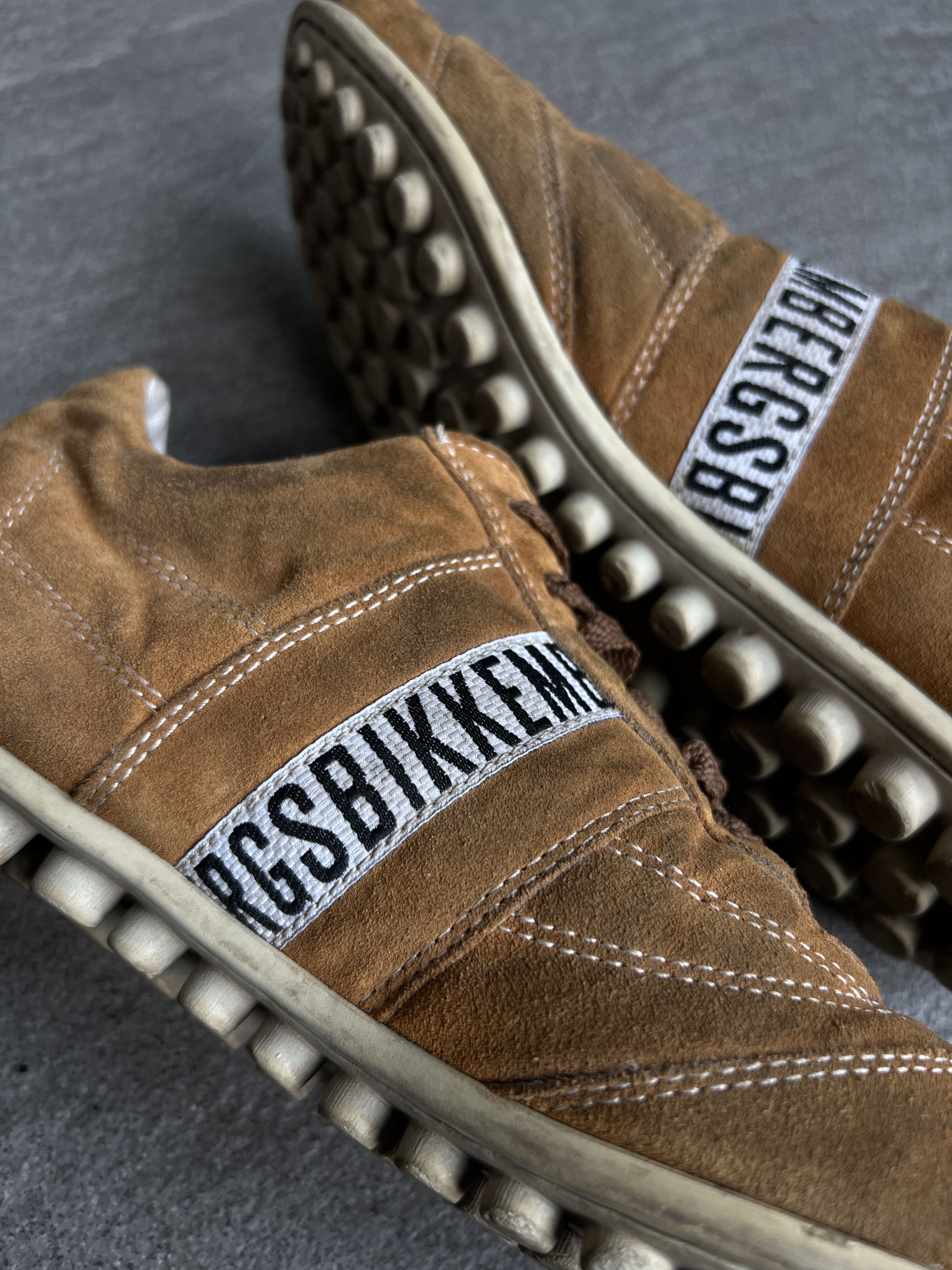 Dirk Bikkembergs Dirk Bikkembergs Suede Soccer Sneakers Brown EU39 Size US 6 / EU 39 - 8 Thumbnail