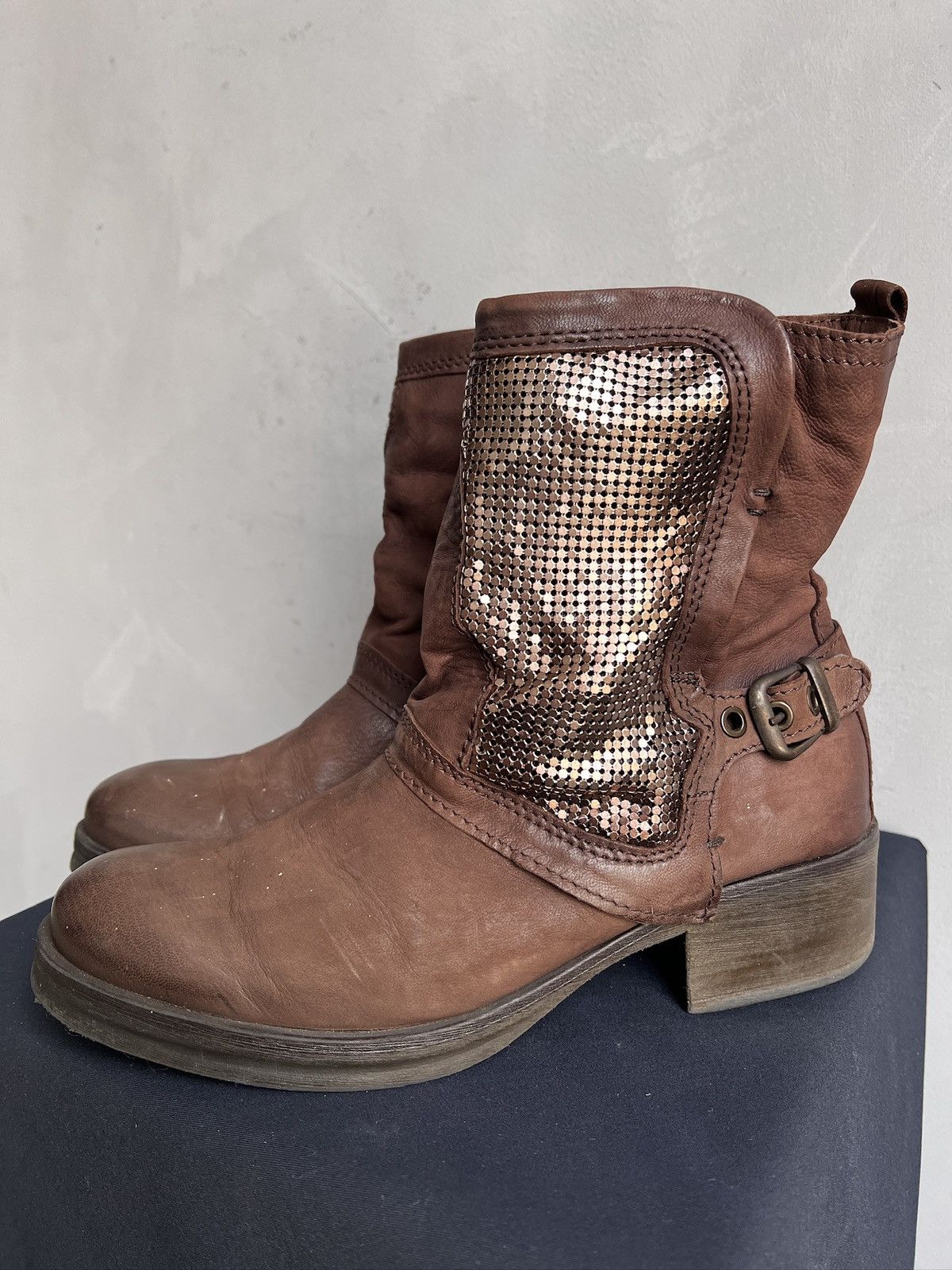 Hedi Slimane Studded shield leather ankle boots avant garde rick owens Size US 8 / EU 41 - 8 Thumbnail