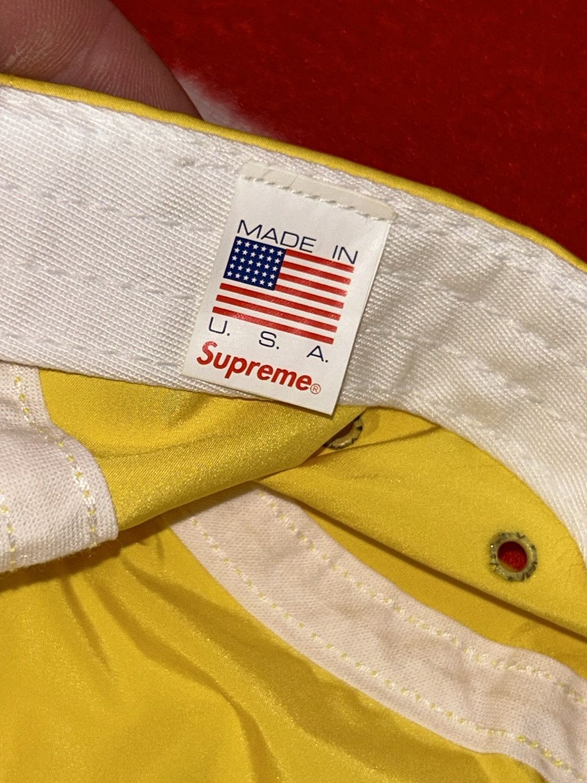 Supreme Supreme Holographic Camp Cap Yellow SS19 release NEW Size ONE SIZE - 8 Thumbnail