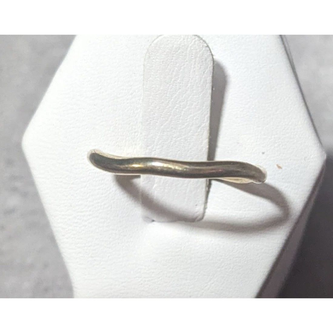 Other Gold Tone Abstract Wiggle Band Ring Size 7 1/4 Size ONE SIZE - 6 Thumbnail