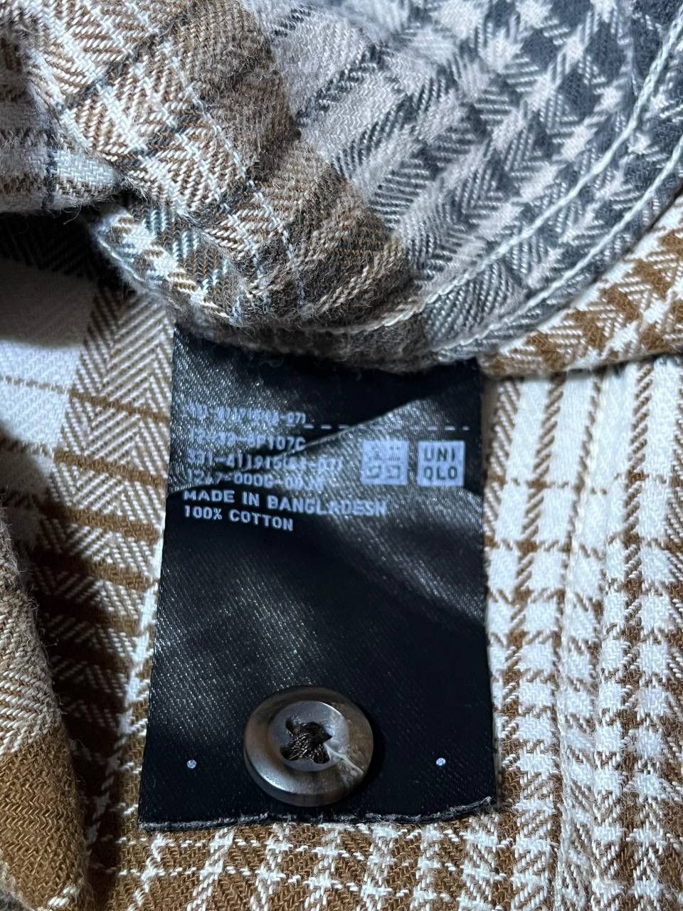 Uniqlo Uniqlo check basic shirt Size US XL / EU 56 / 4 - 5 Thumbnail