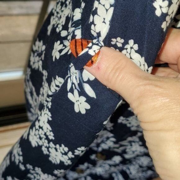 Calvin Klein Calvin Klein Floral 100% Rayon Capped Sleeve Full Button Bel Size S / US 4 / IT 40 - 5 Thumbnail