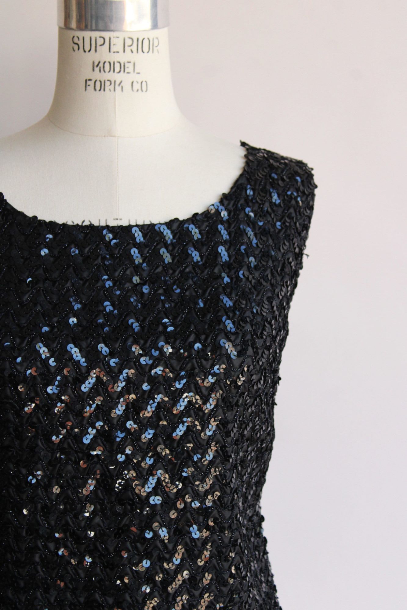 Vintage Vintage 1960s Top, Sequinned Blouse, Beaded Shirt Size L / US 10 / IT 46 - 3 Thumbnail