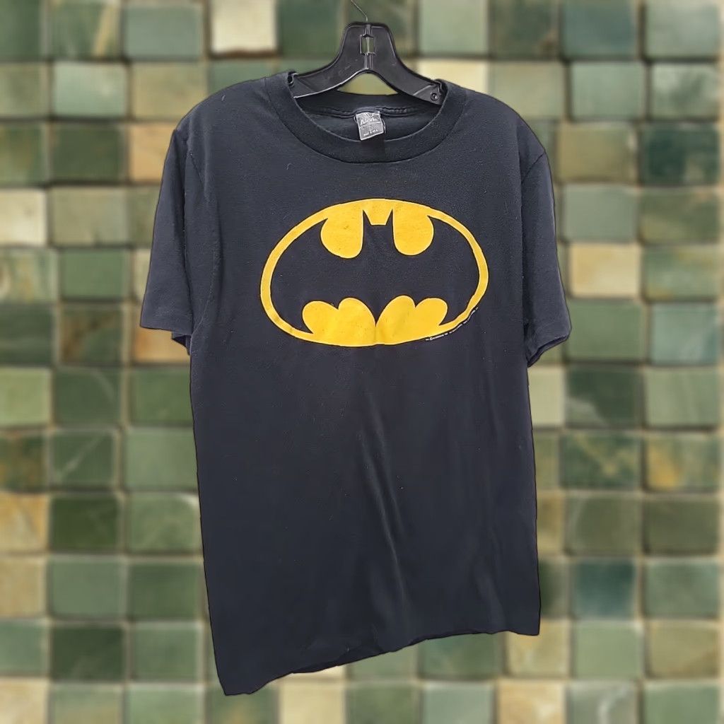 Anvil VINTAGE Batman DC Comics Bat Signal Logo Mens Size L T-Shirt Black Short Sleeve Logo Cotton Distressed 21.5 Chest 29 Length Mens Size US L / EU 52-54 / 3 - 1 Thumbnail
