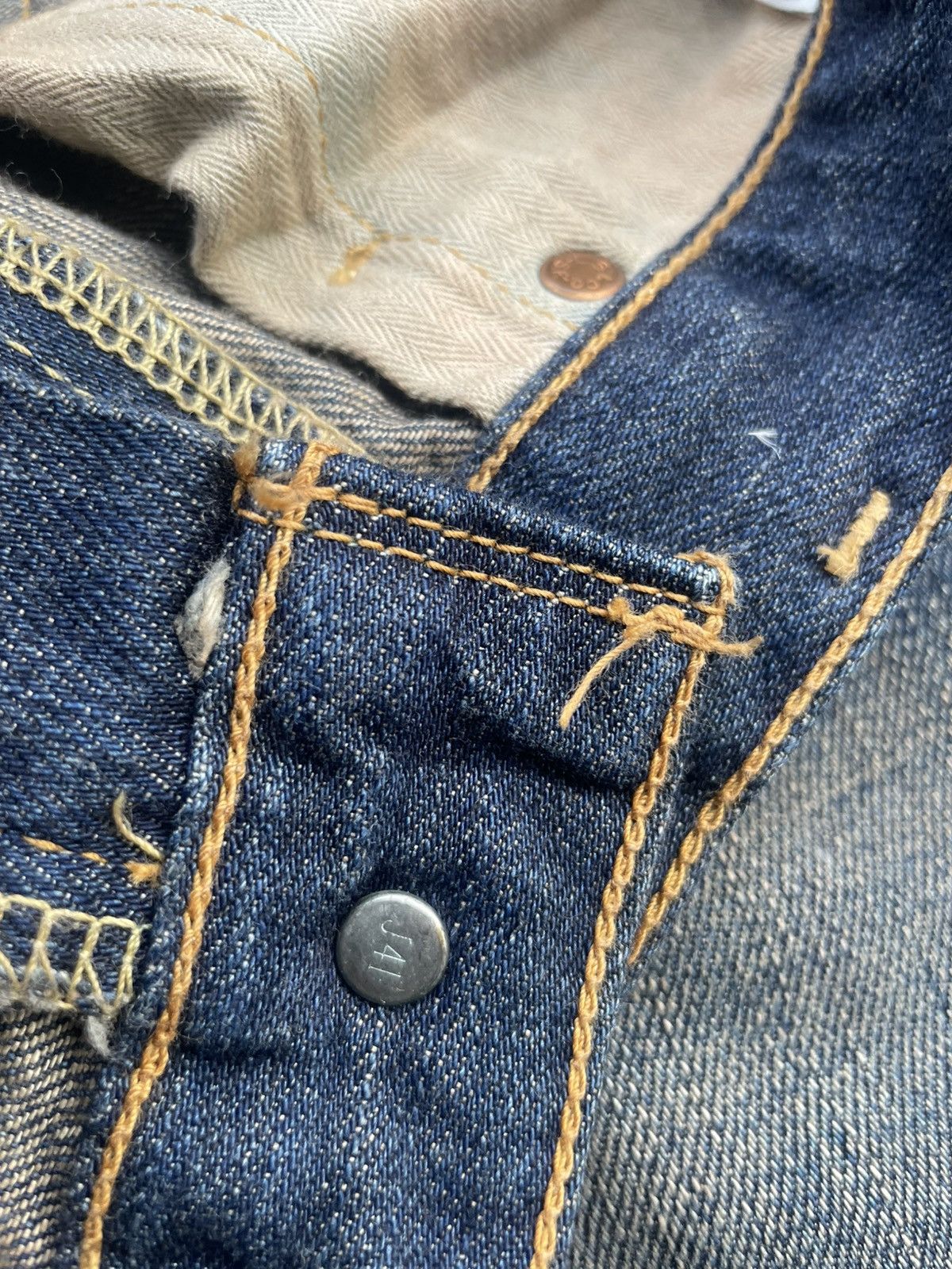 Levi's Vintage 2005 Levis 505 Japan Size US 31 - 15 Thumbnail