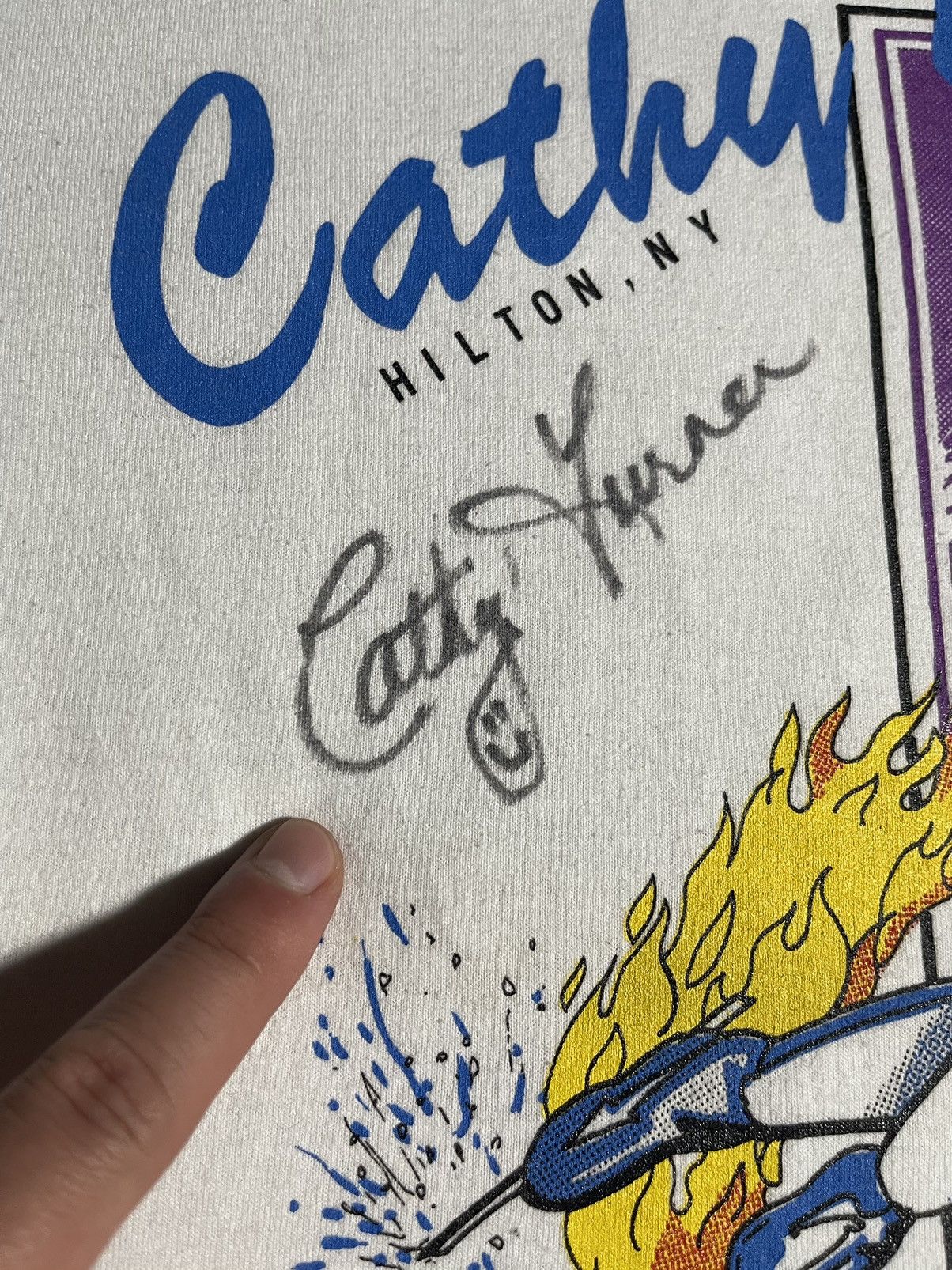 Hanes Signed ‘Cathy Turner’ 1994 Winter Olympics T-shirt Size US L / EU 52-54 / 3 - 3 Thumbnail