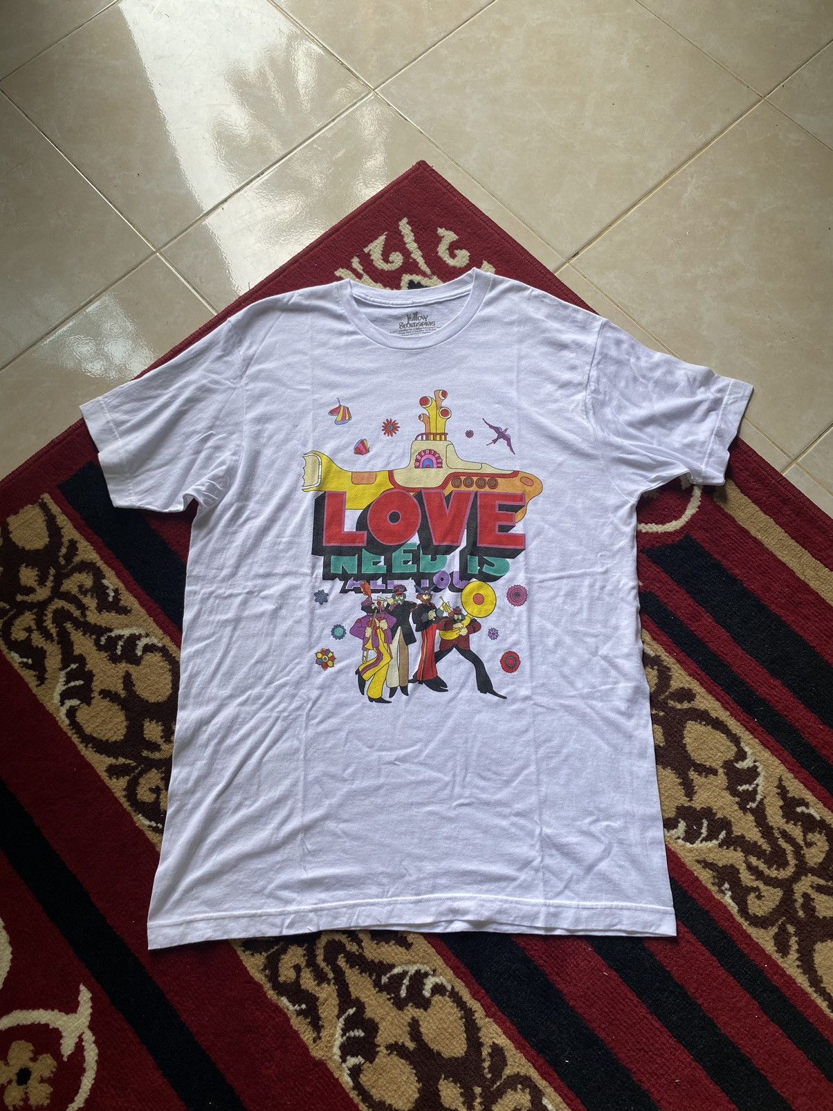 Other THE BEATLES MERCHANDISE YELLOW SUBMARINE TSHIRT Size US L / EU 52-54 / 3 - 1 Thumbnail